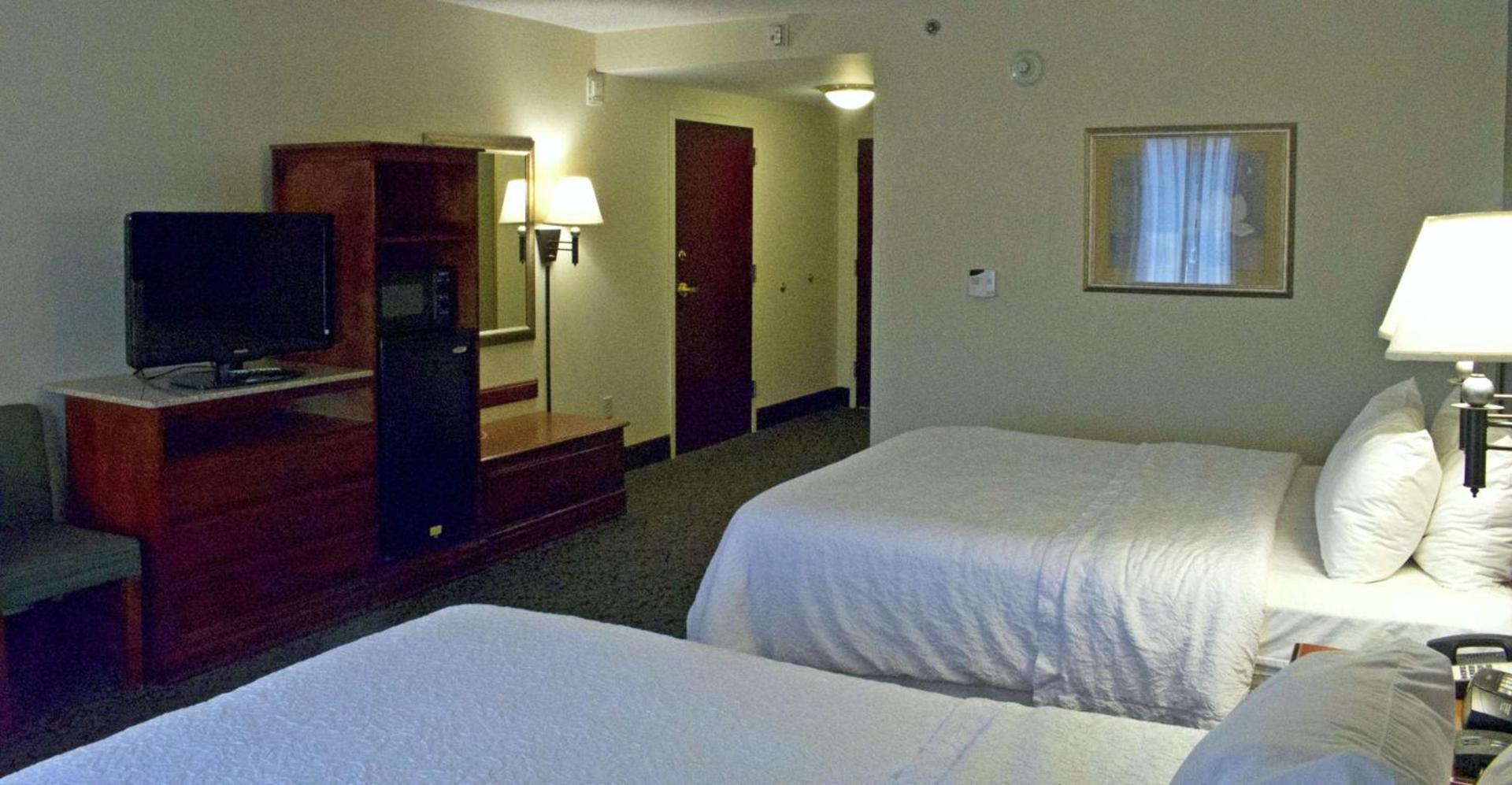 Hampton Inn Ithaca photo 16