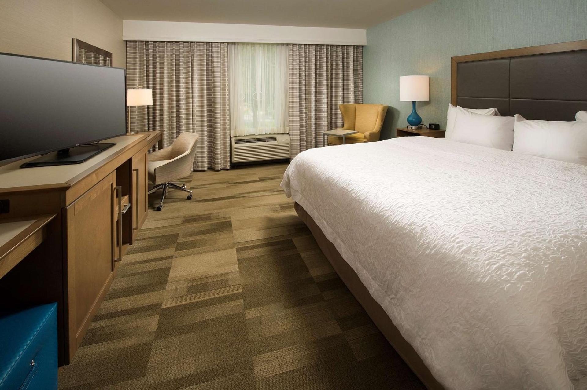 Hampton Inn & Suites Syracuse/Carrier Circle photo 14
