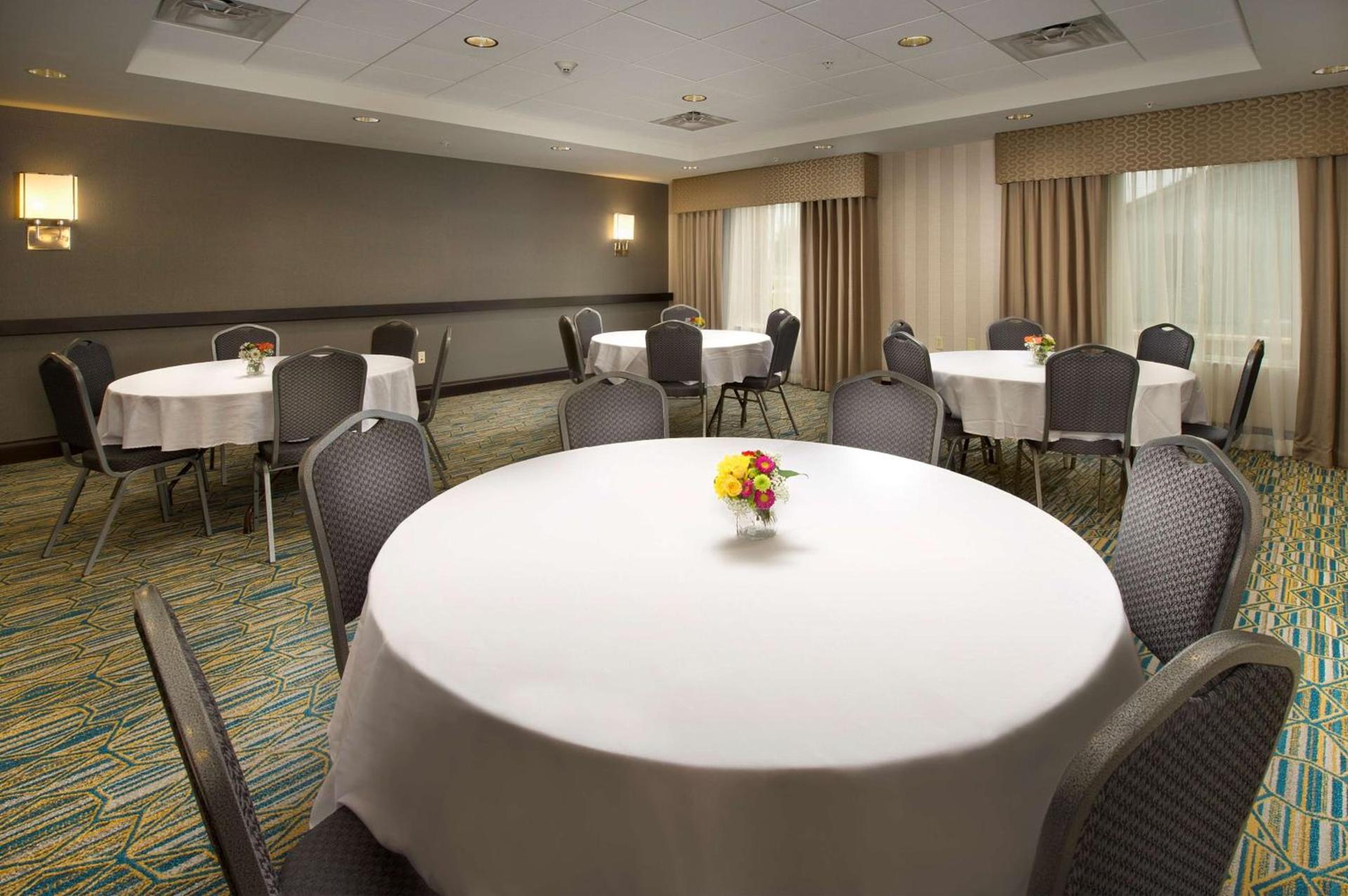 Hampton Inn & Suites Syracuse/Carrier Circle photo 22