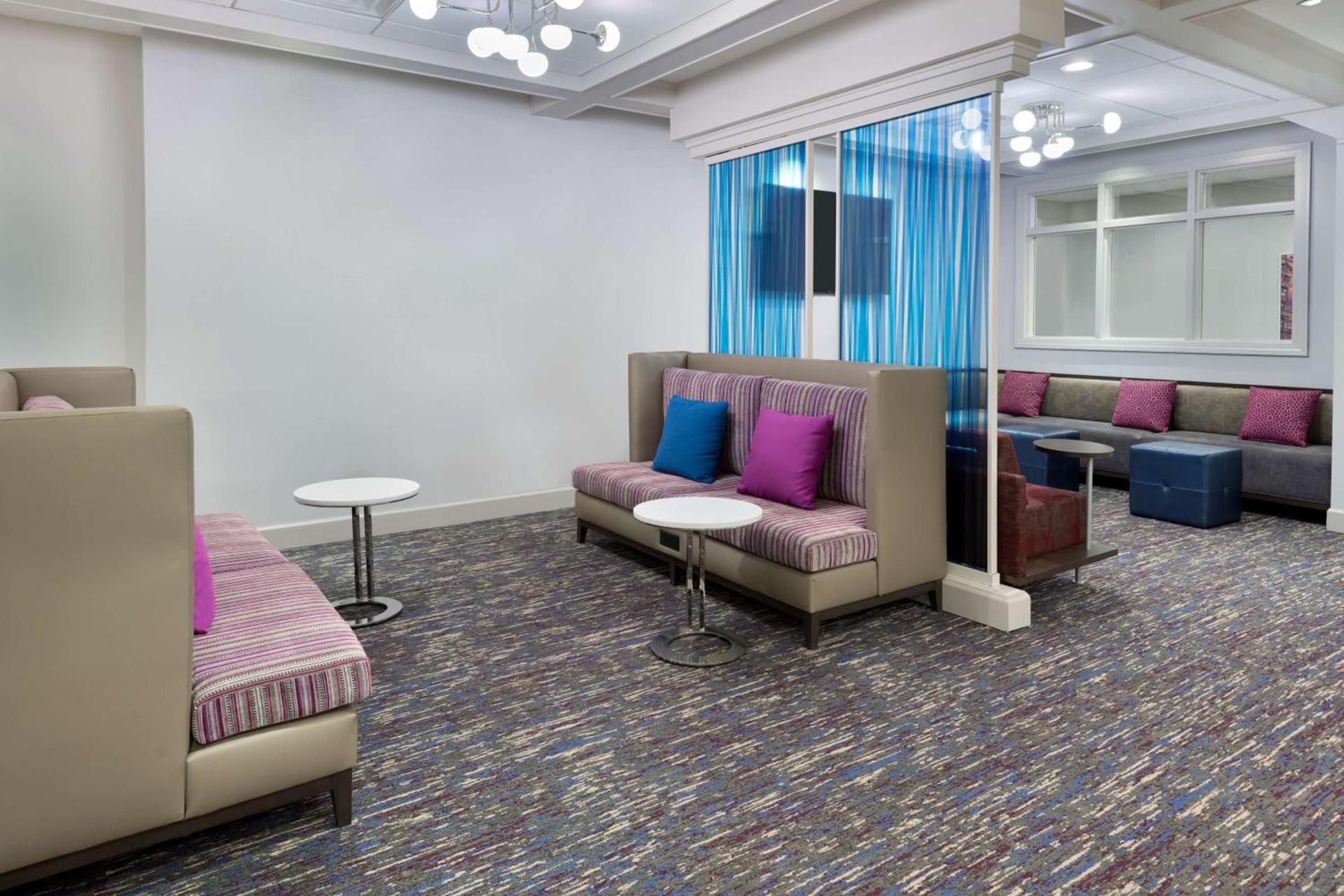 Hampton Inn & Suites Buffalo/Downtown photo 5