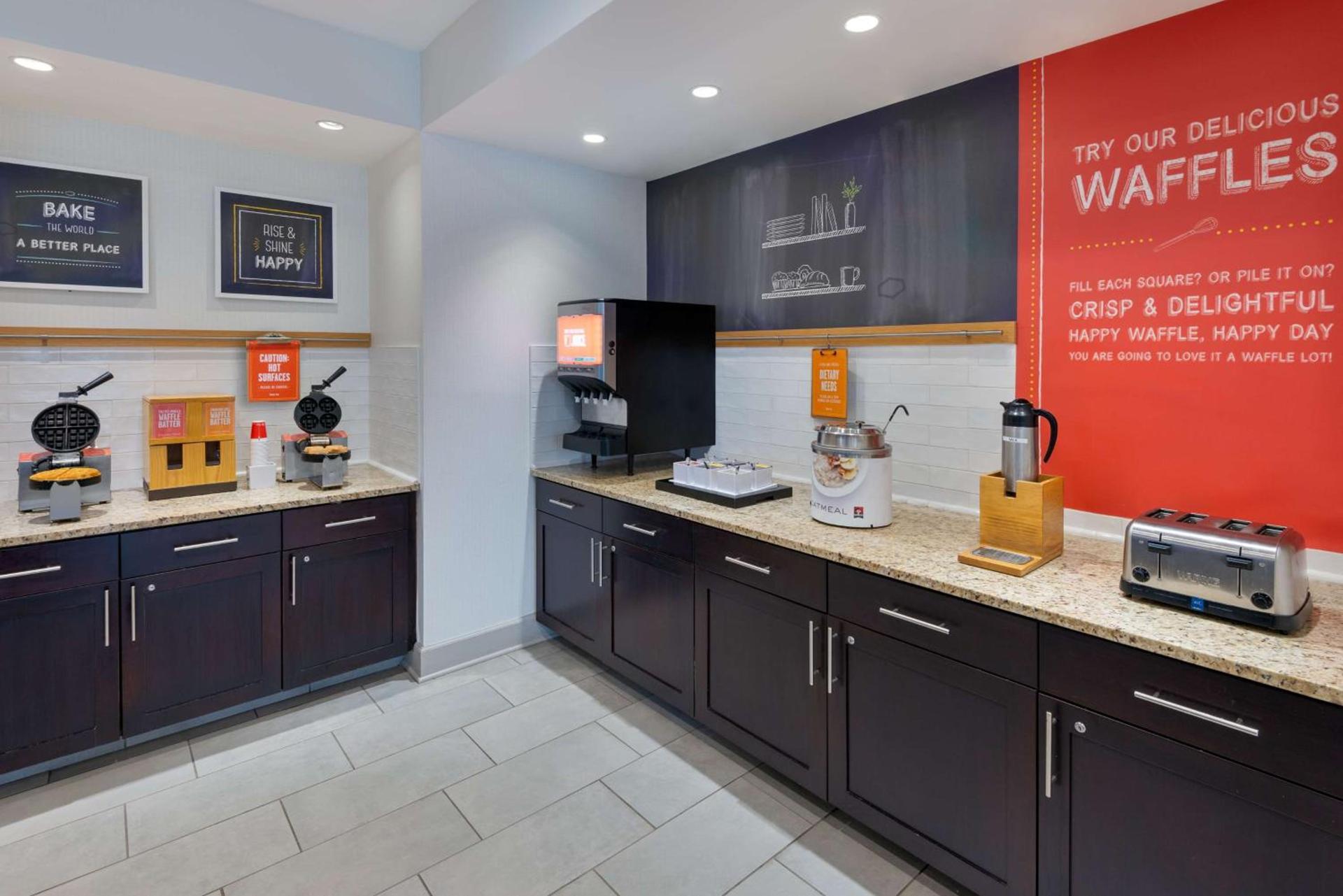 Hampton Inn & Suites Buffalo/Downtown photo 10
