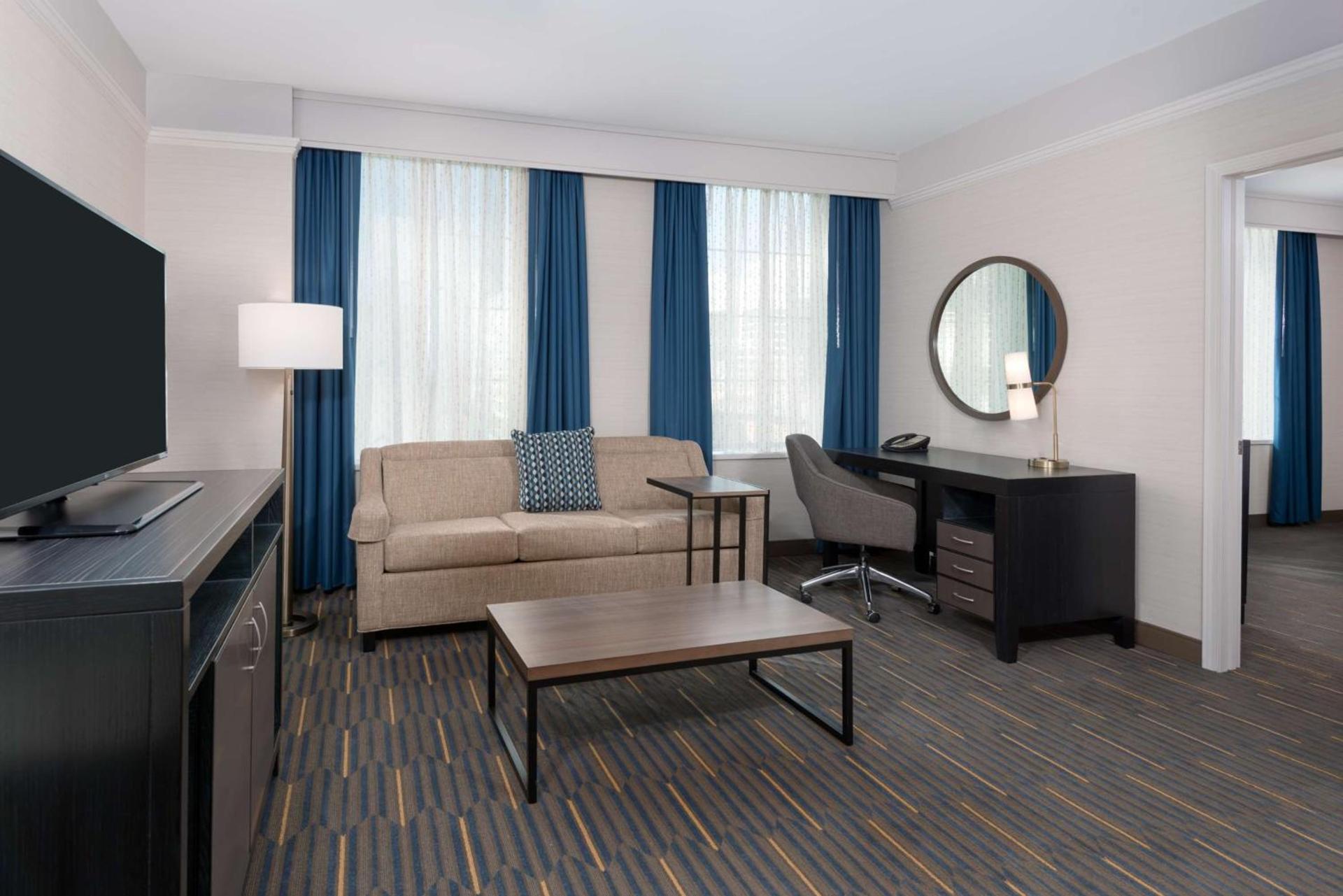 Hampton Inn & Suites Buffalo/Downtown photo 26
