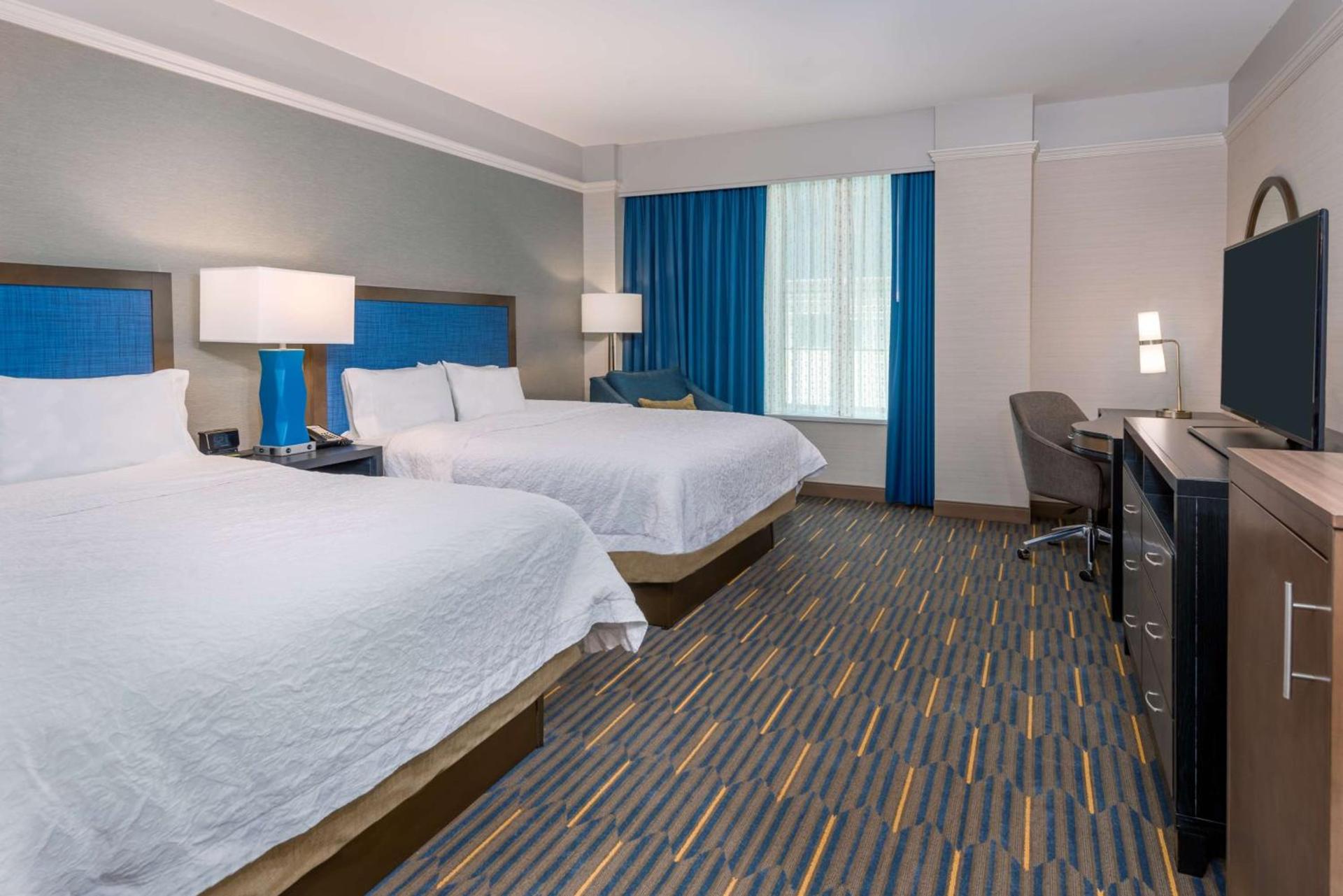 Hampton Inn & Suites Buffalo/Downtown photo 27