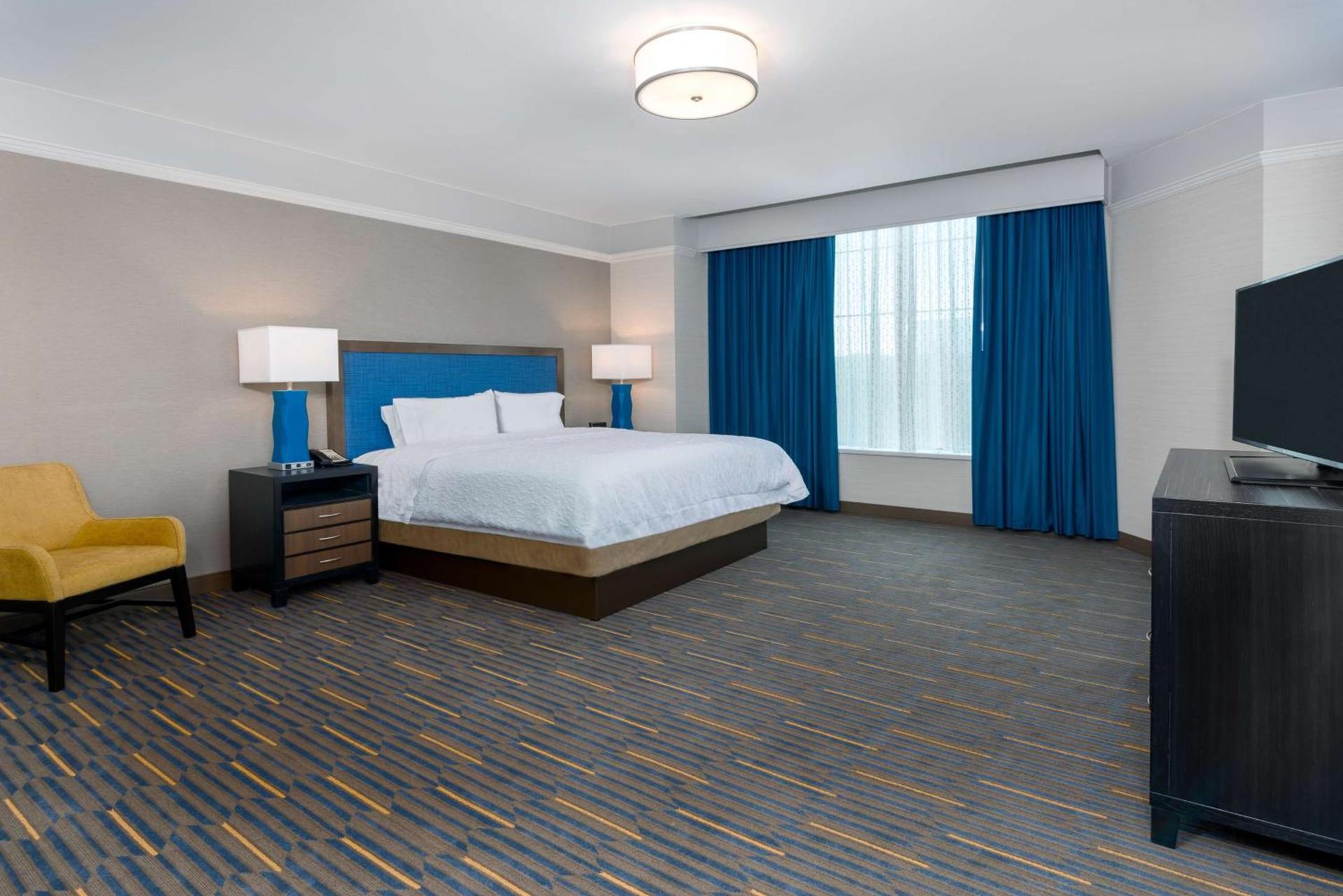 Hampton Inn & Suites Buffalo/Downtown photo 32