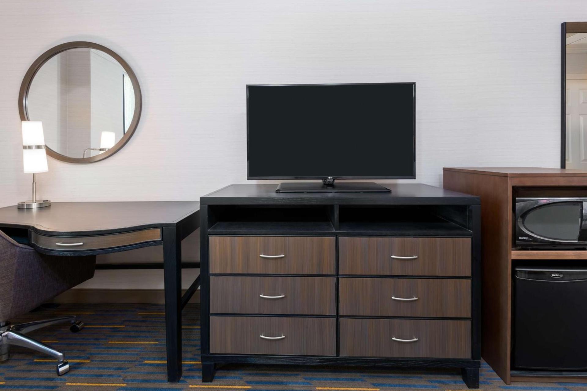 Hampton Inn & Suites Buffalo/Downtown photo 44
