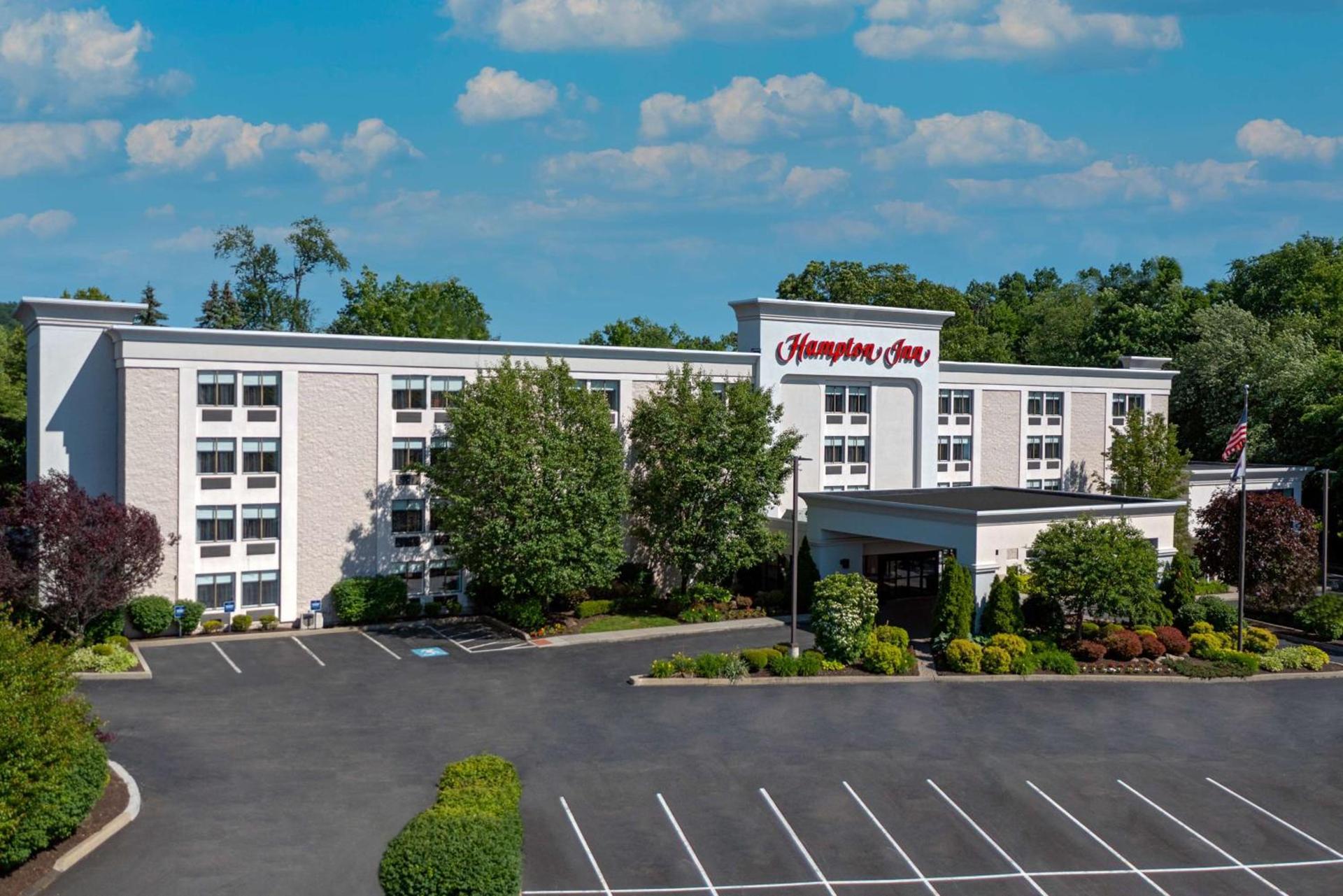 Hampton Inn Danbury photo 2