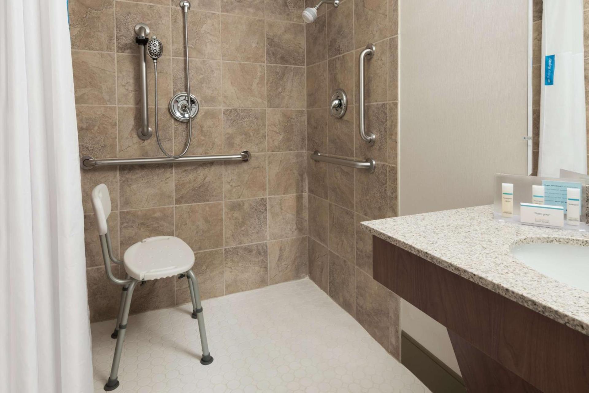 Hampton Inn Danbury photo 20