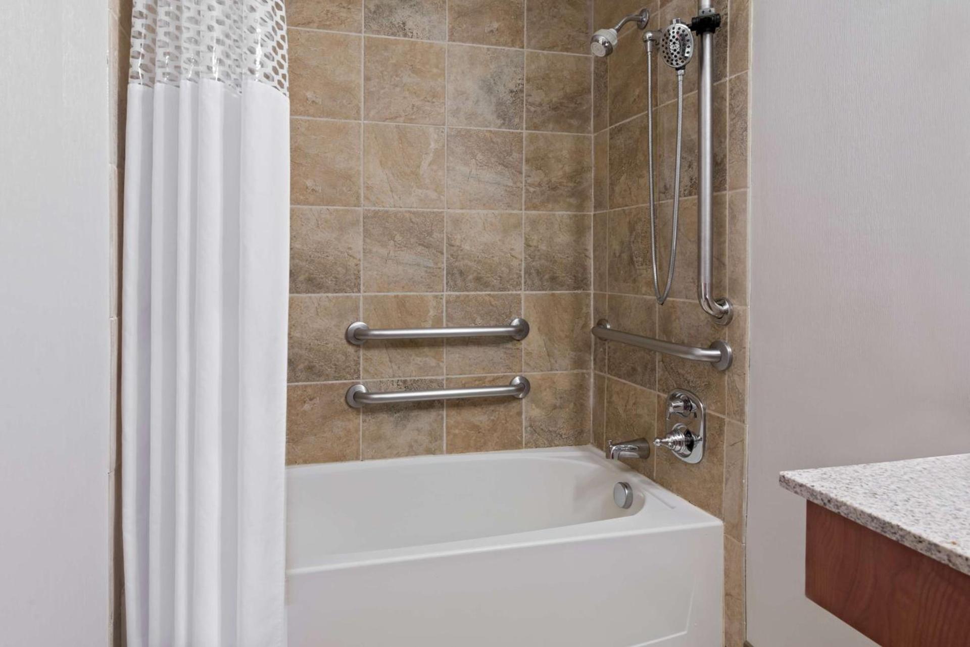Hampton Inn Danbury photo 21