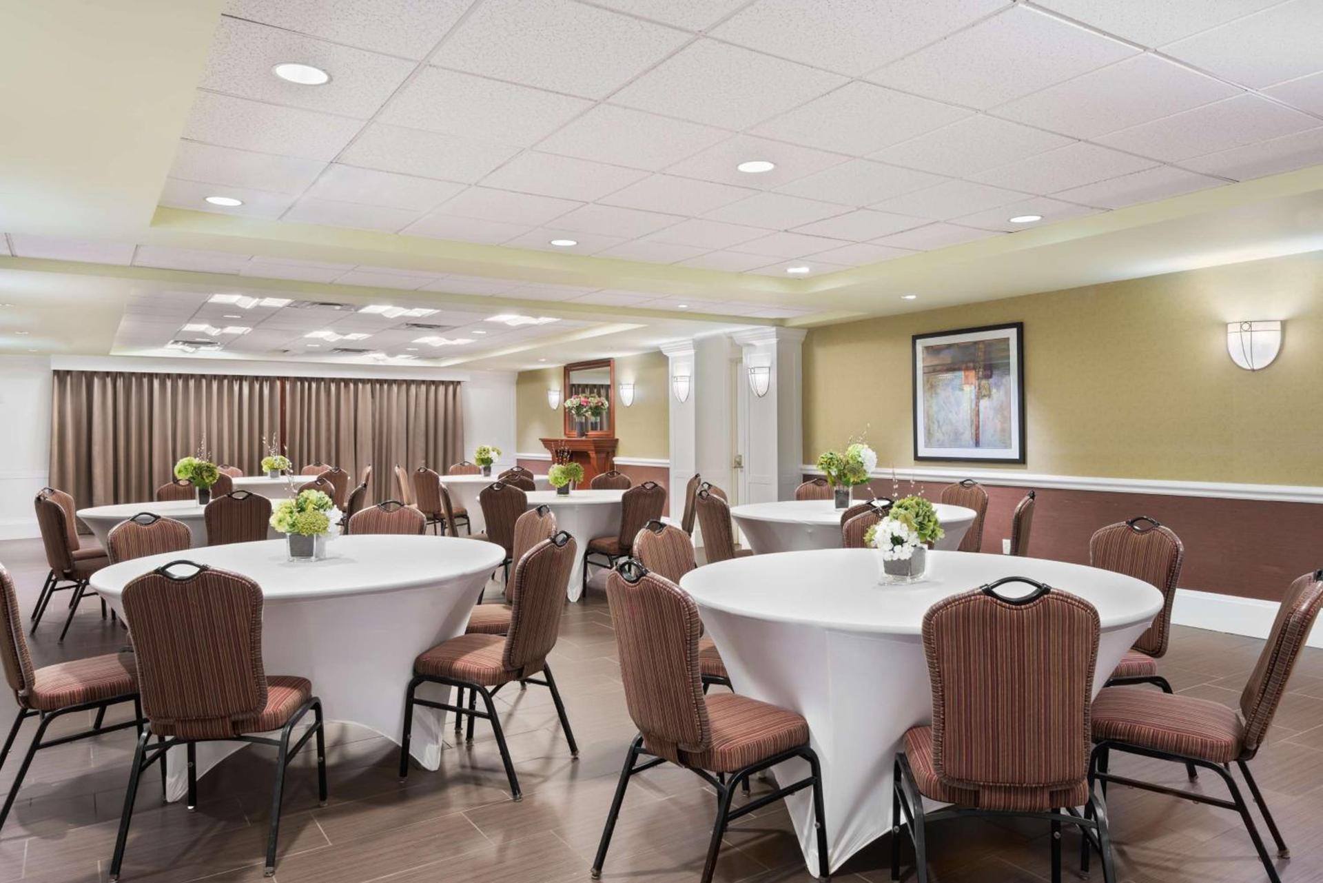 Hampton Inn Danbury photo 26