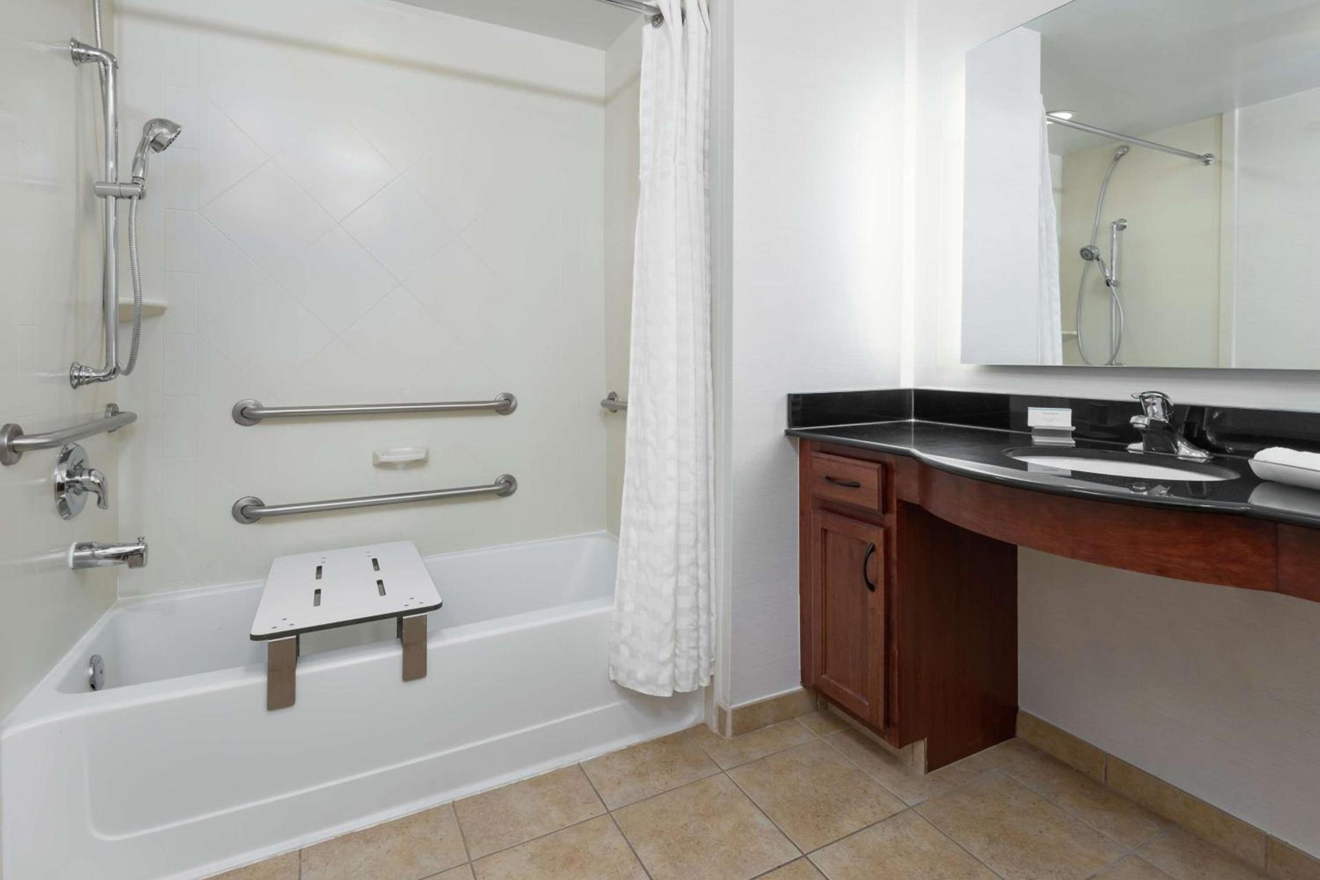 Homewood Suites by Hilton Cleveland-Beachwood photo 20