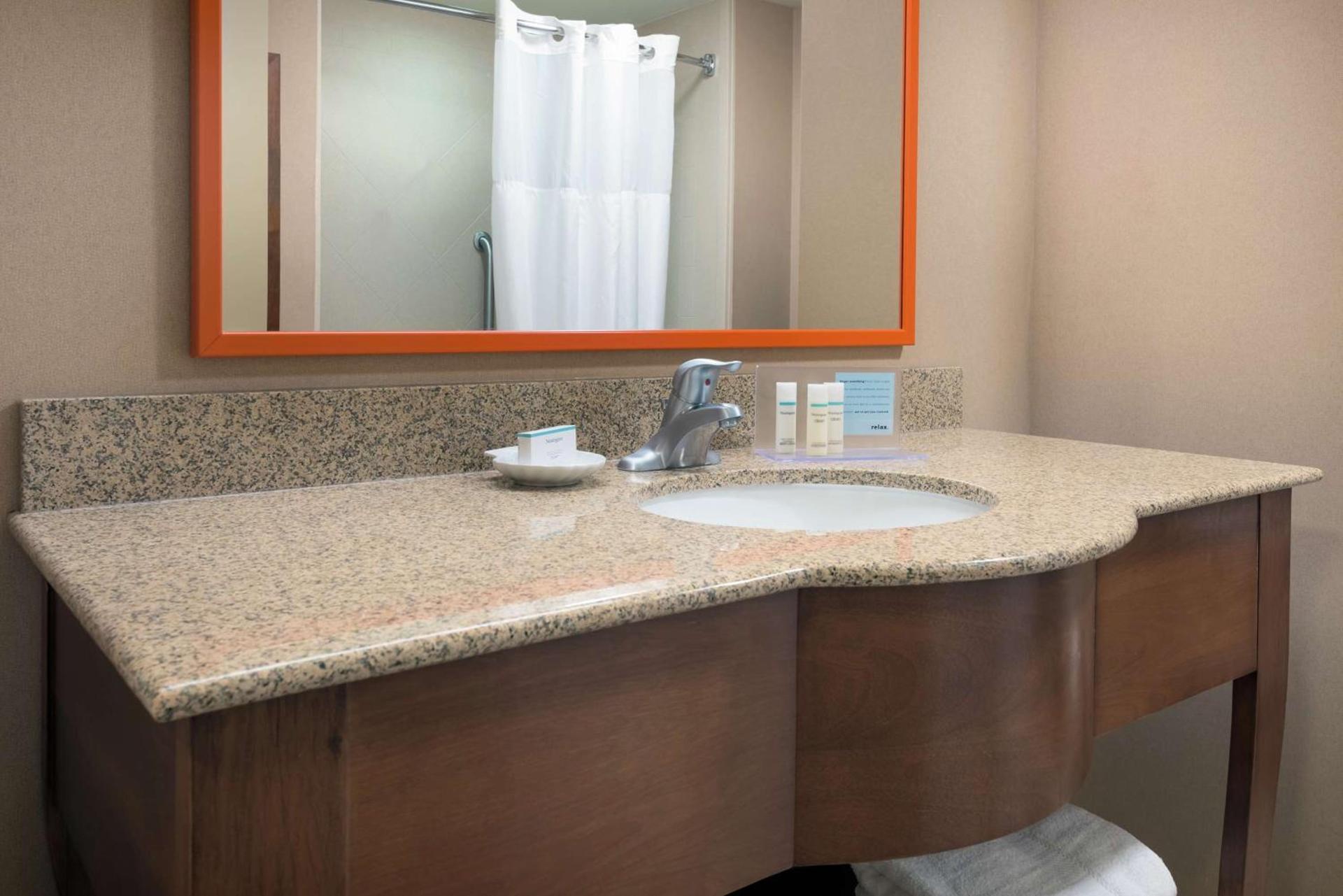Hampton Inn Springfield South Enfield photo 28