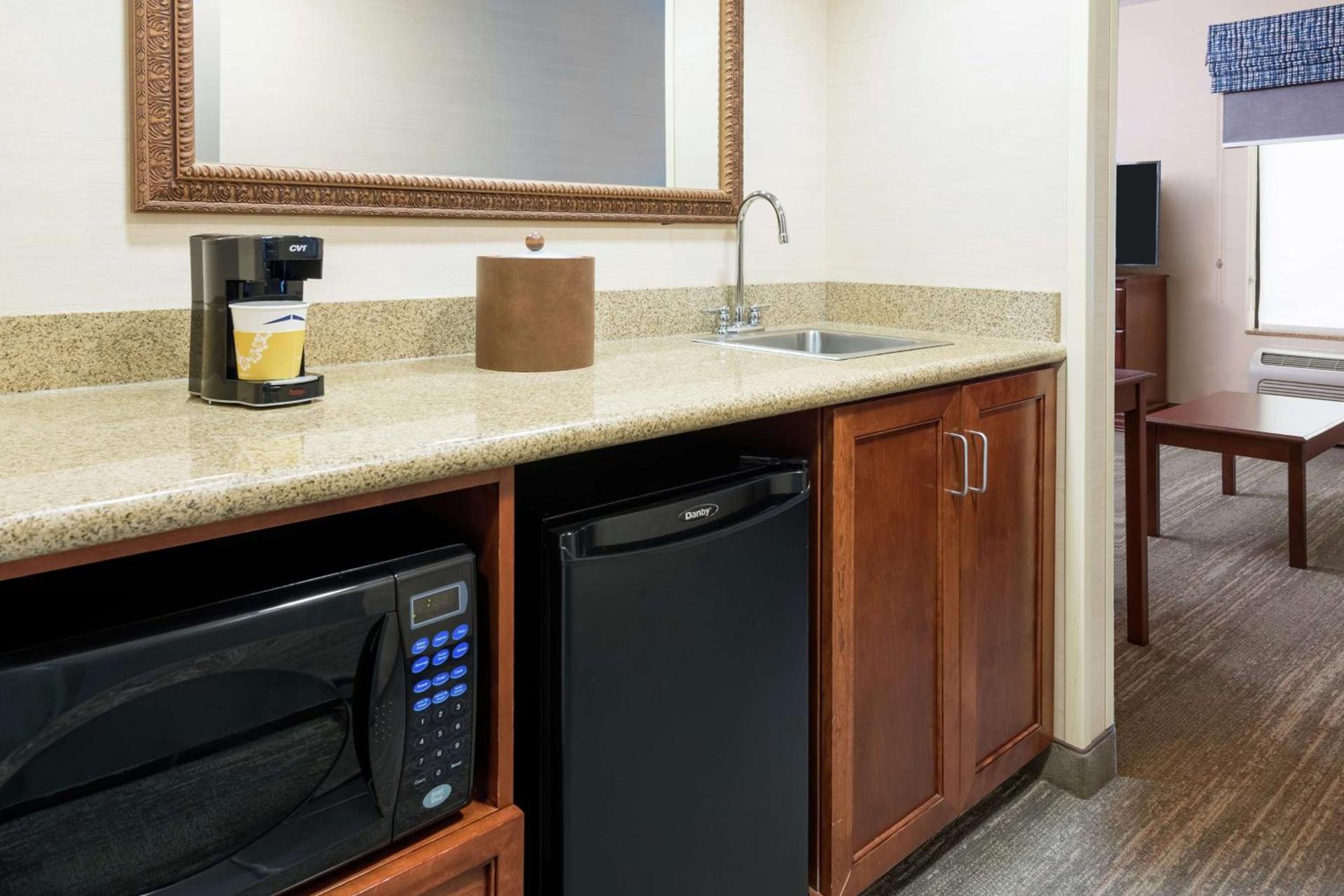 Hampton Inn Springfield South Enfield photo 3