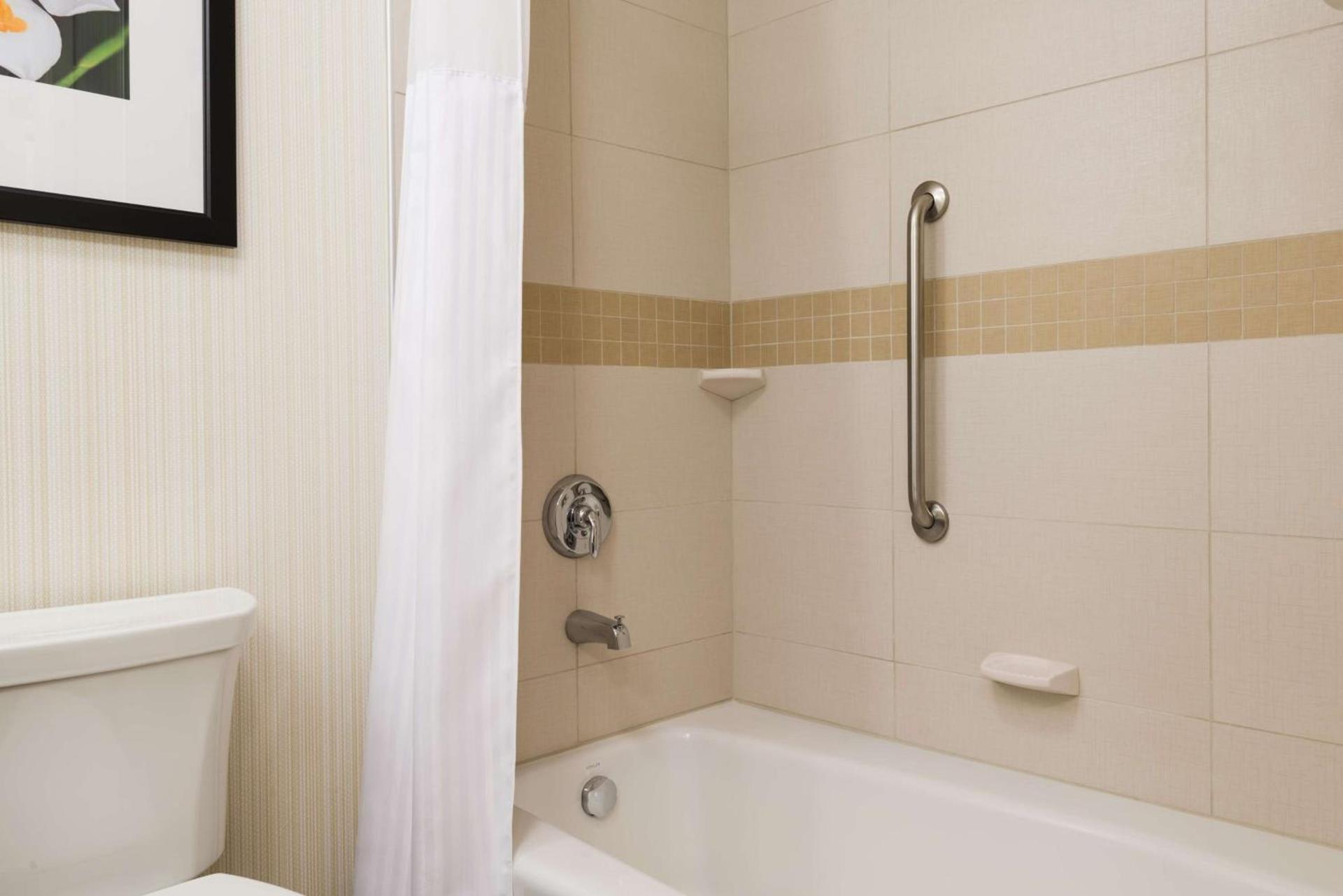Hilton Garden Inn Wayne photo 12