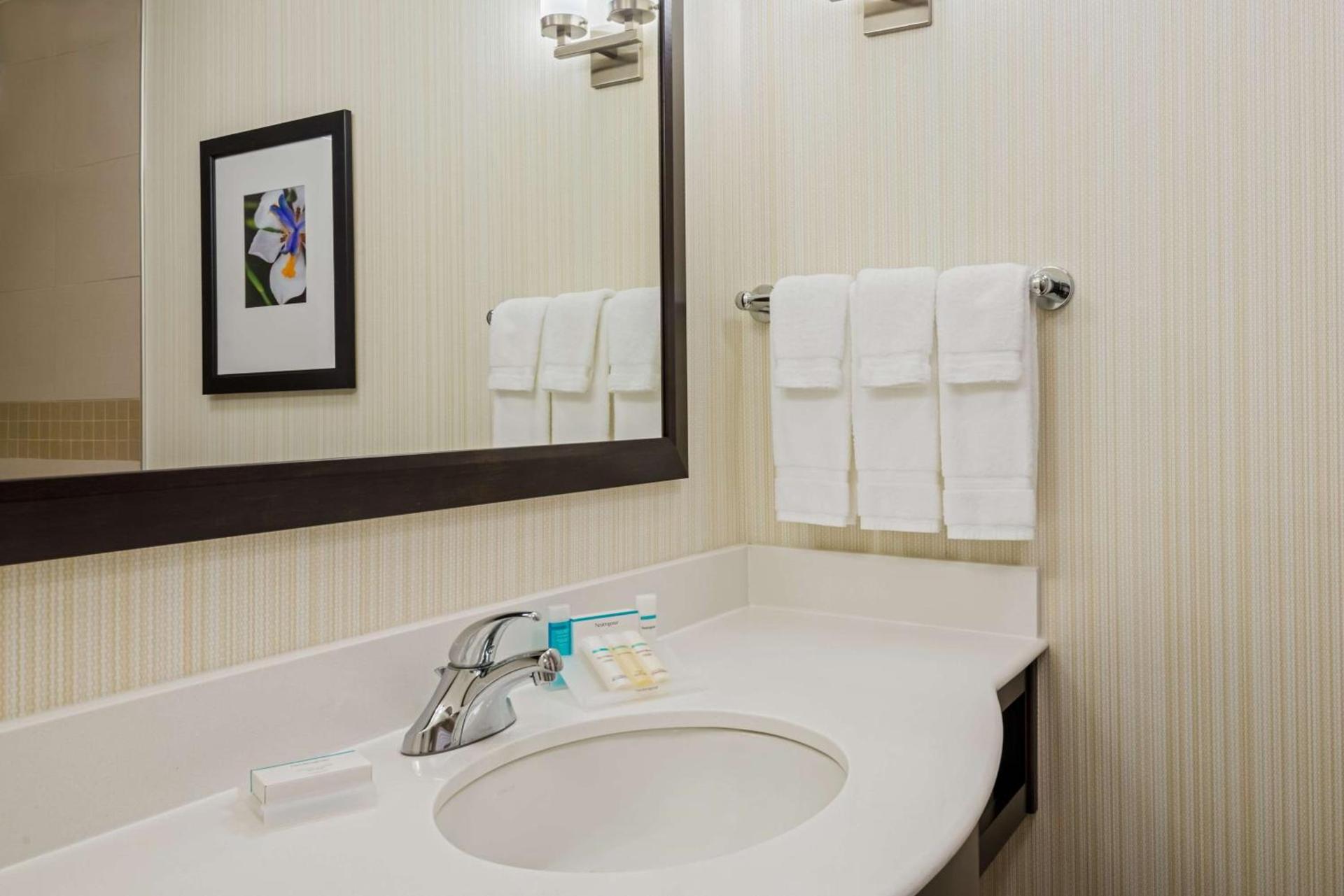 Hilton Garden Inn Wayne photo 16