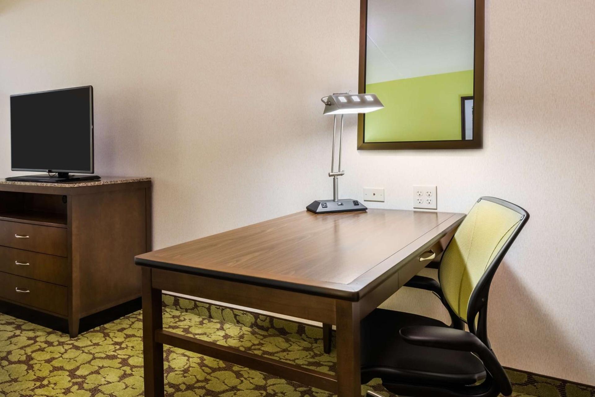 Hilton Garden Inn Wayne photo 17