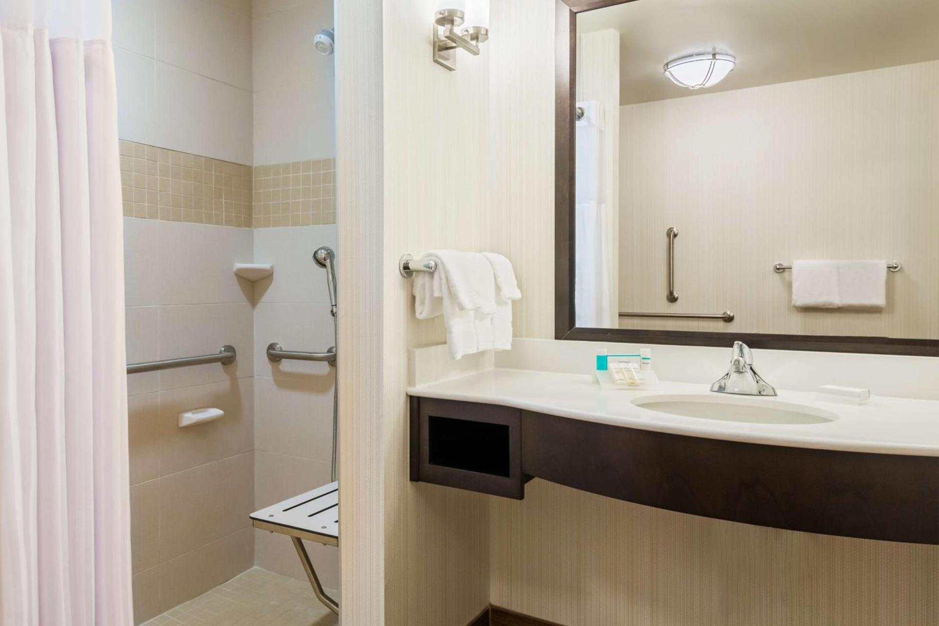 Hilton Garden Inn Wayne photo 23