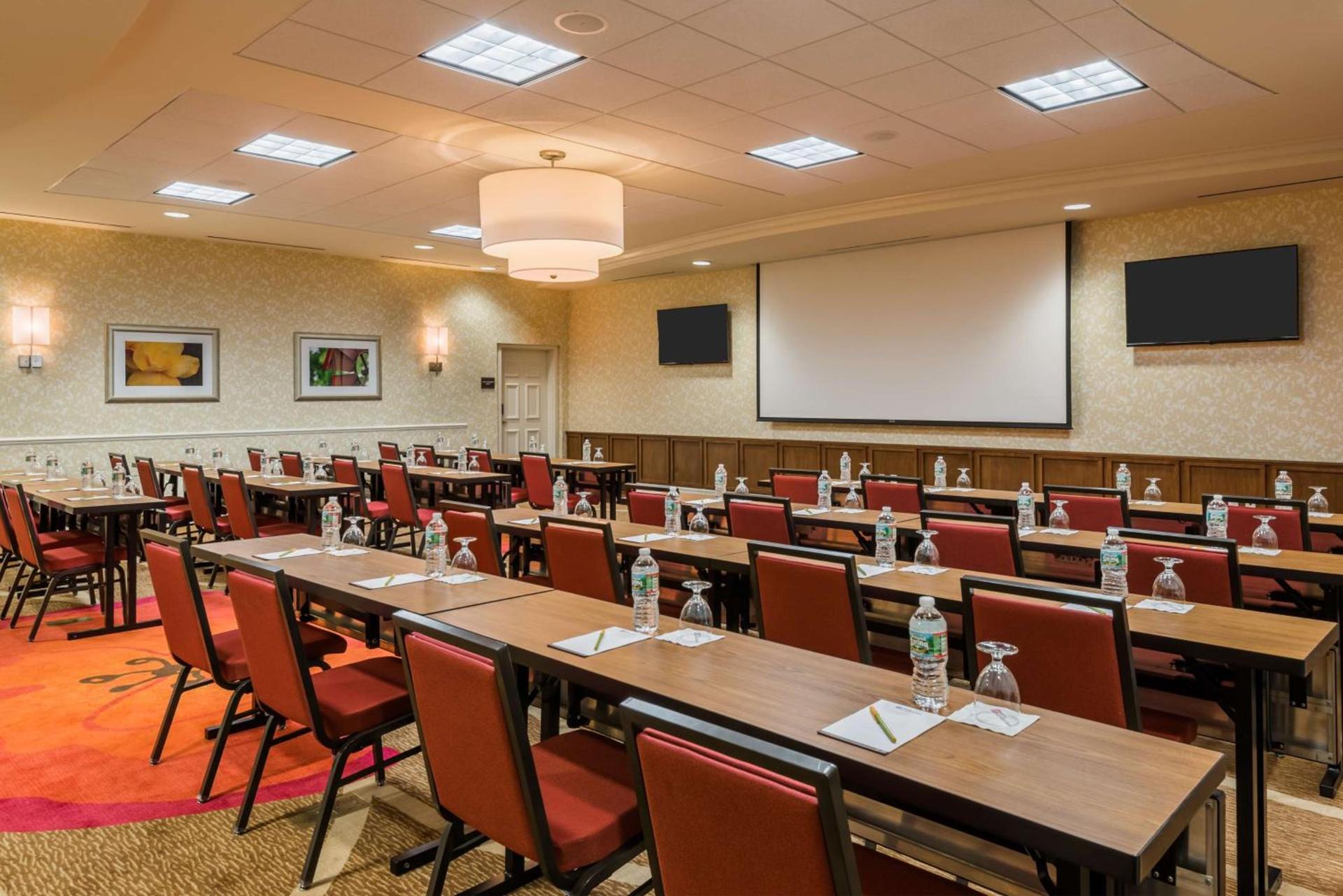 Hilton Garden Inn Wayne photo 25
