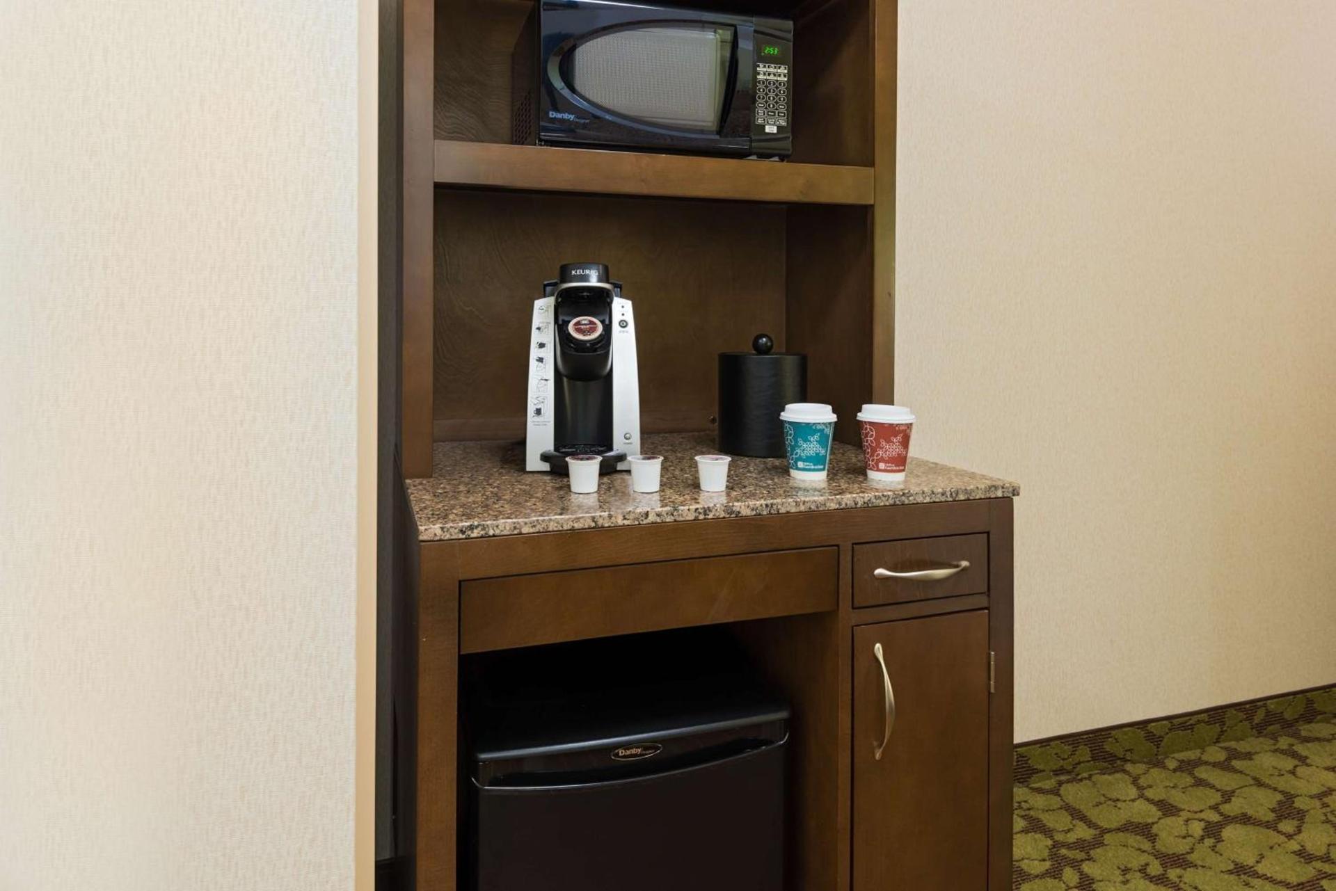 Hilton Garden Inn Wayne photo 32