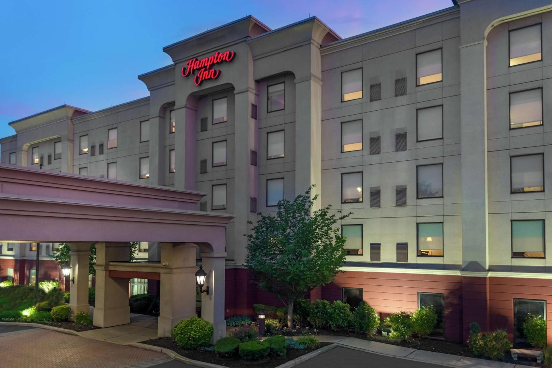 Hampton Inn South Plainfield-Piscataway photo 2