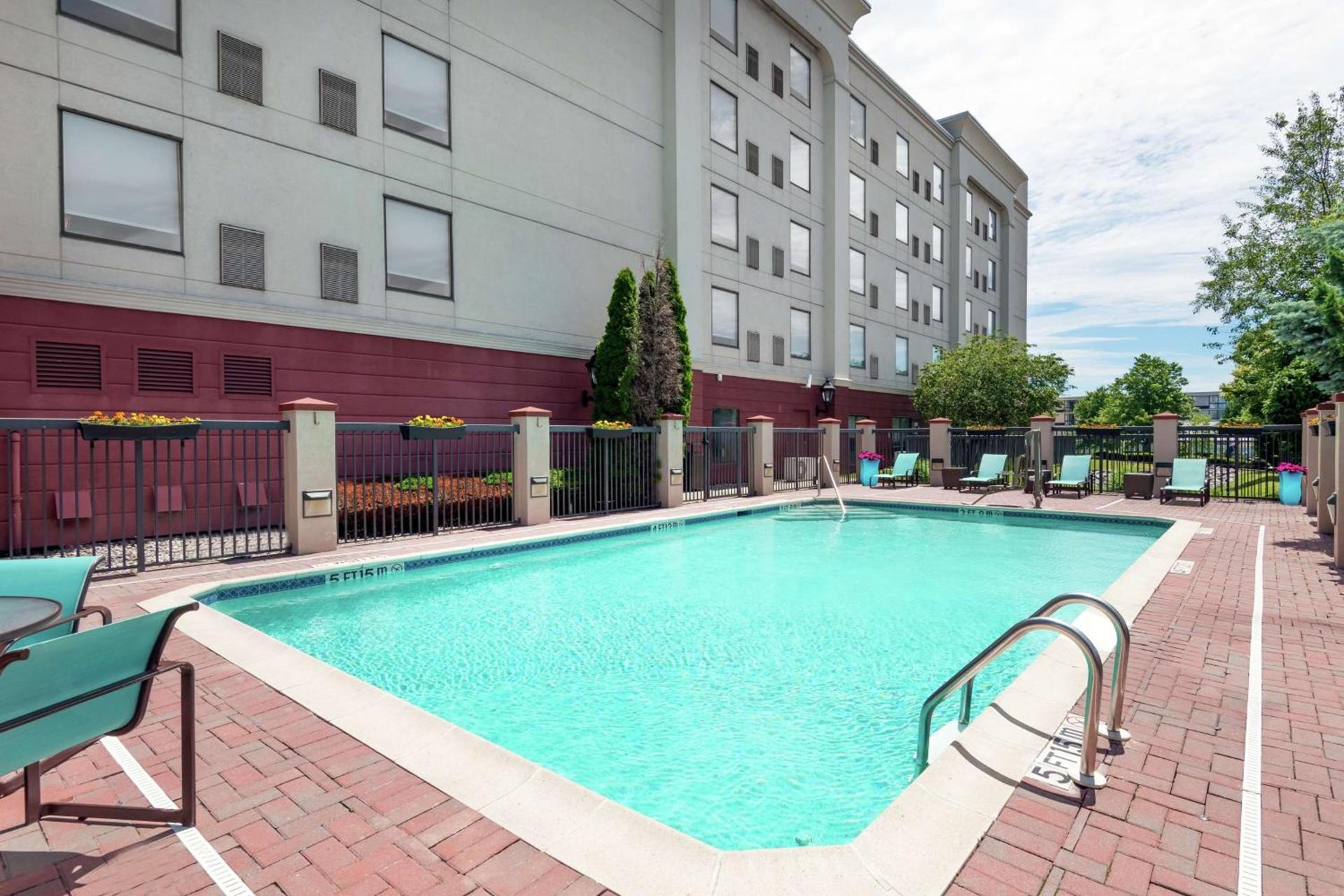 Hampton Inn South Plainfield-Piscataway photo 5