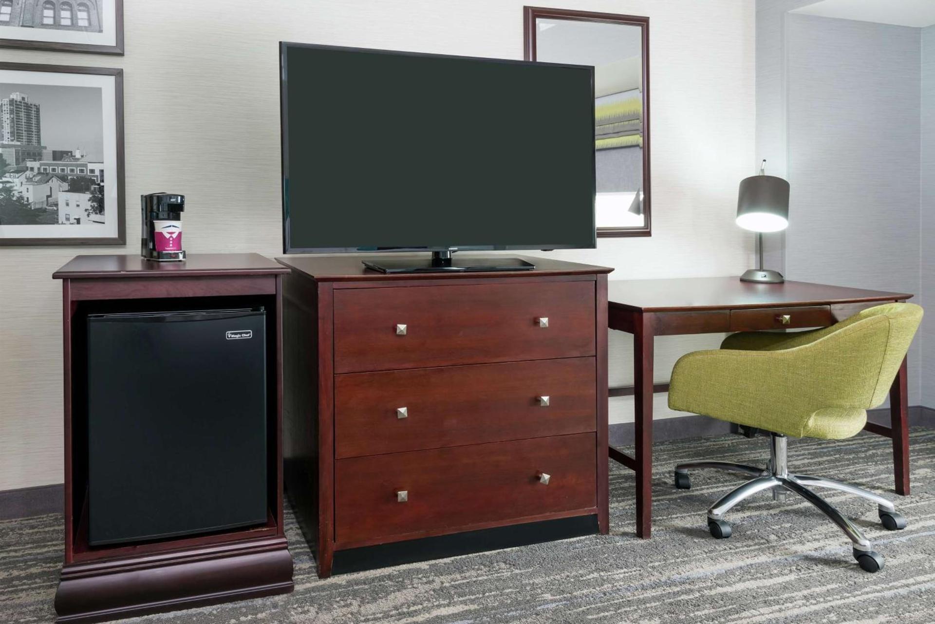 Hampton Inn South Plainfield-Piscataway photo 16