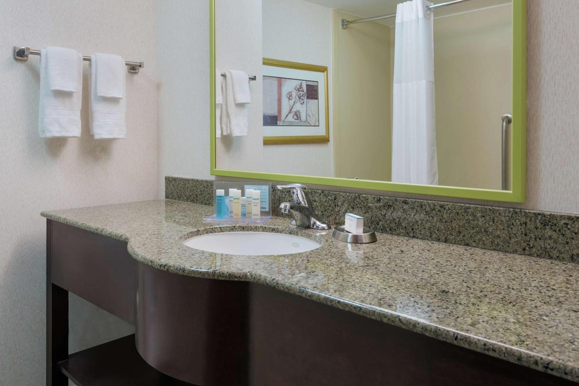 Hampton Inn South Plainfield-Piscataway photo 19