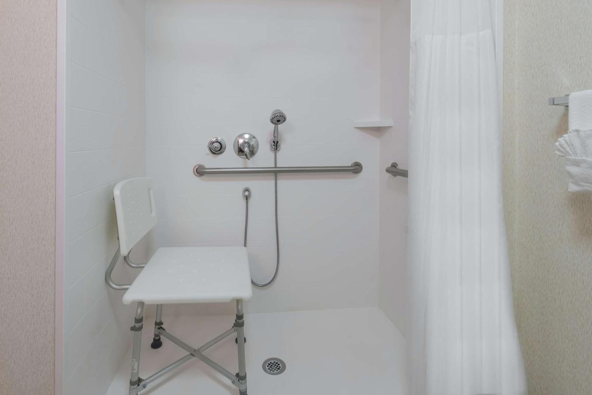 Hampton Inn South Plainfield-Piscataway photo 21