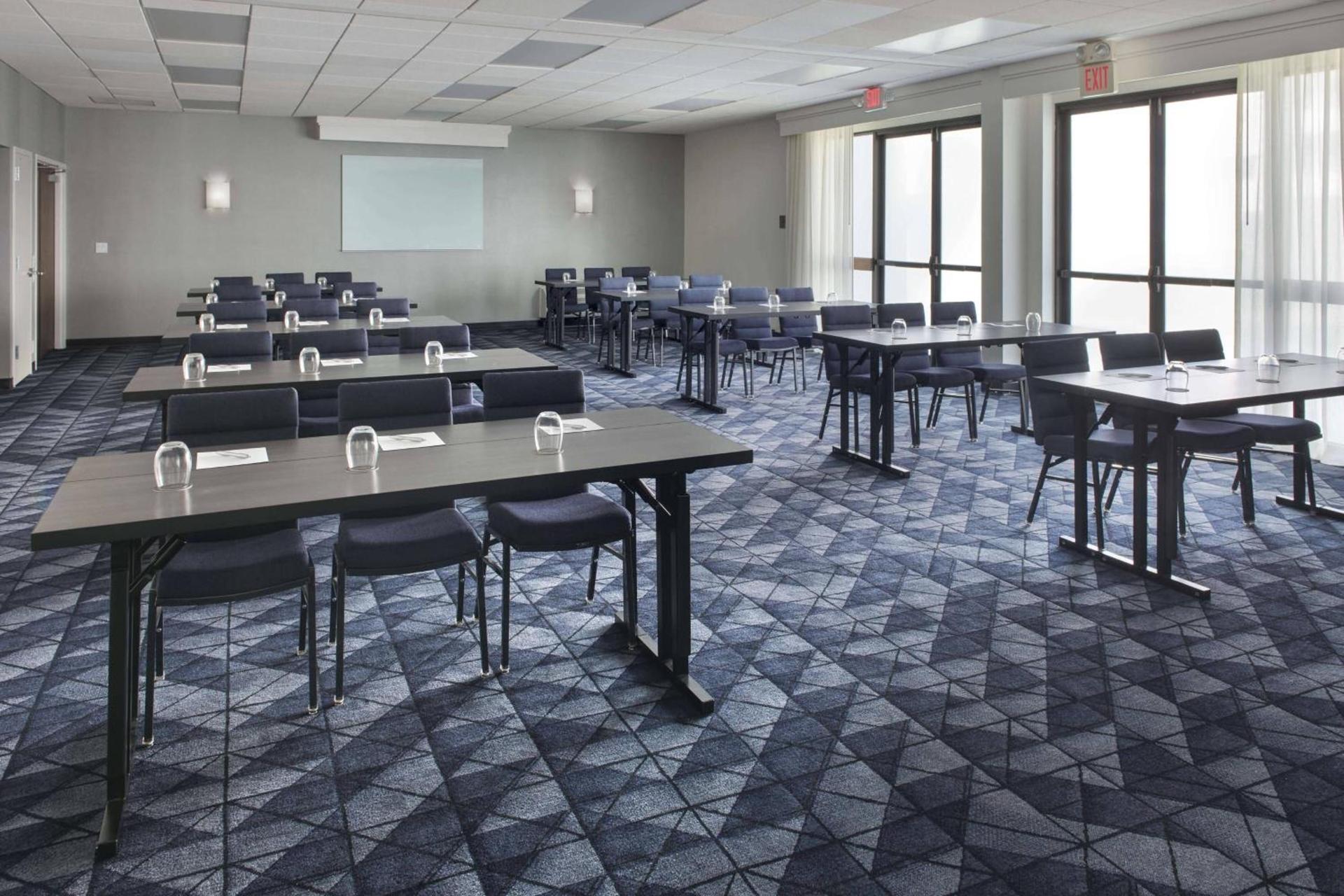 Courtyard by Marriott Norwalk photo 28