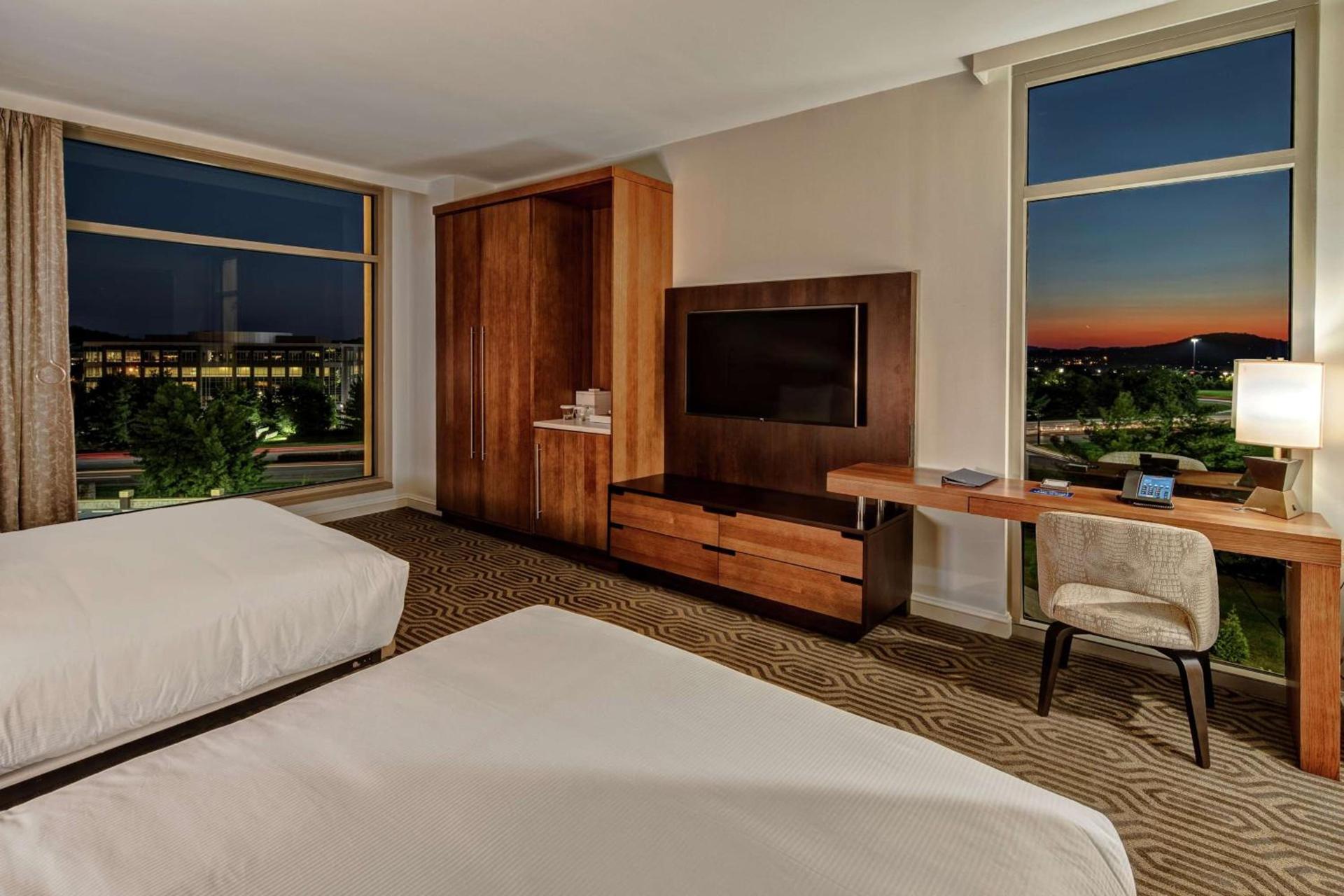 Hilton Franklin Cool Springs photo 22