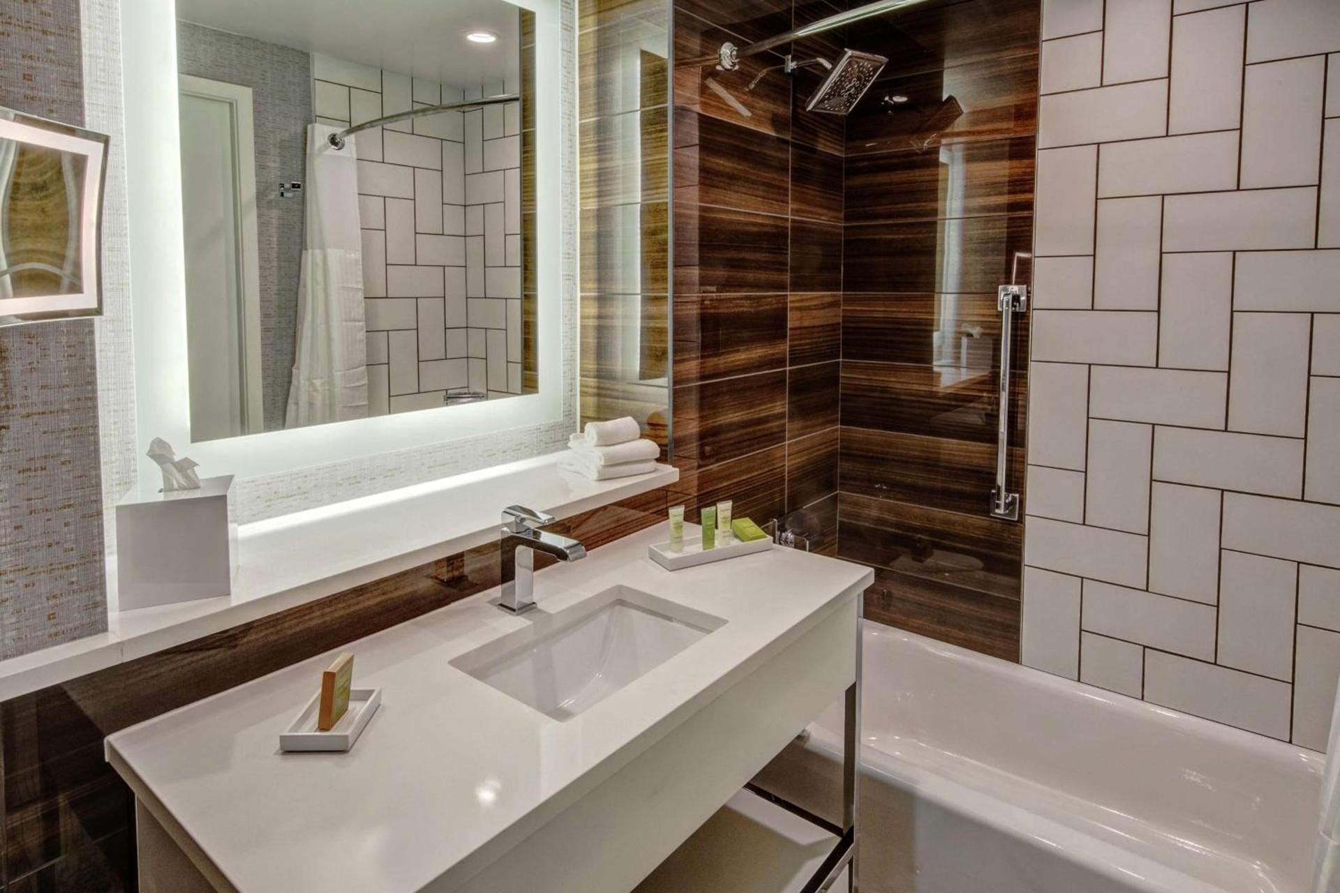 Hilton Franklin Cool Springs photo 28