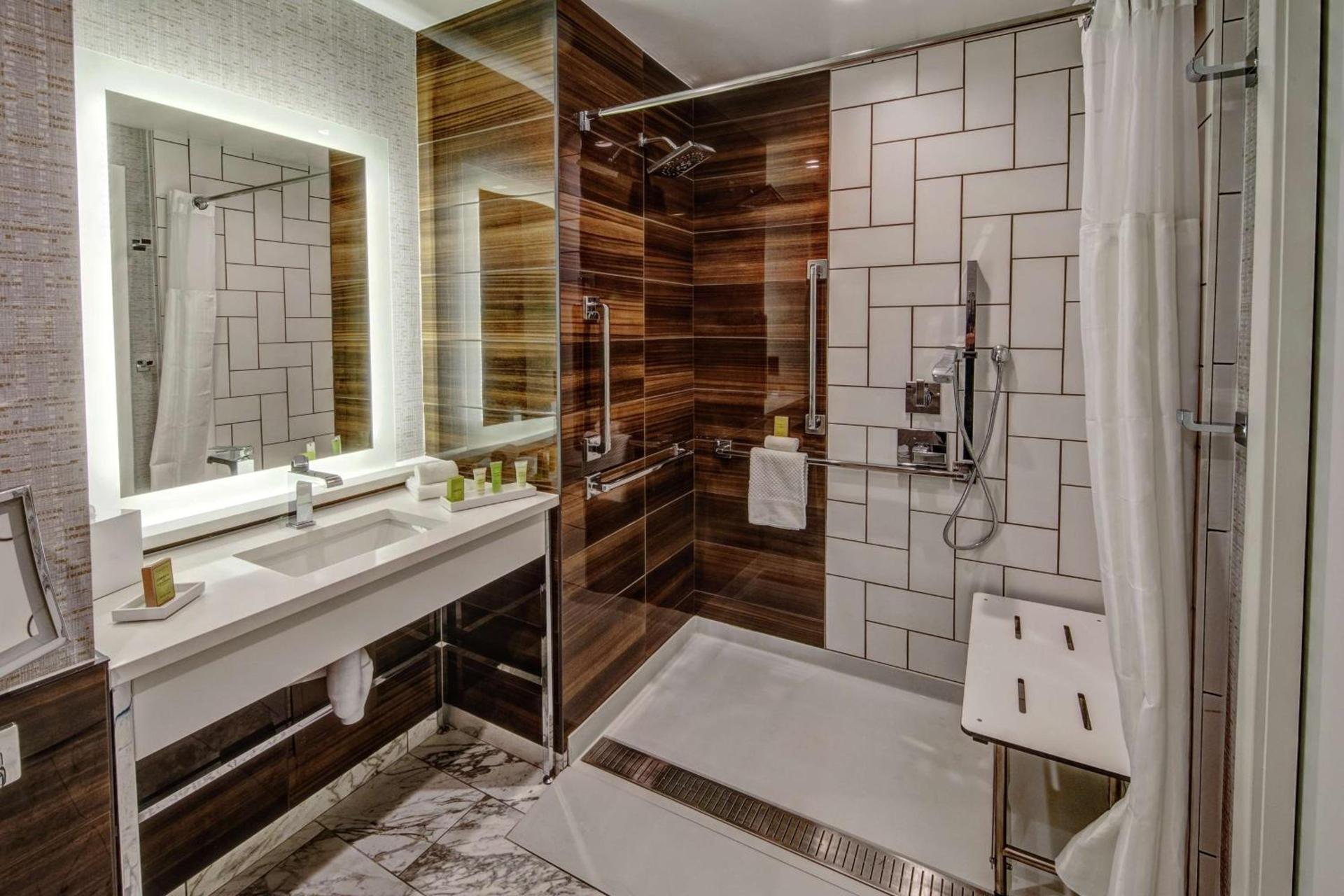 Hilton Franklin Cool Springs photo 36