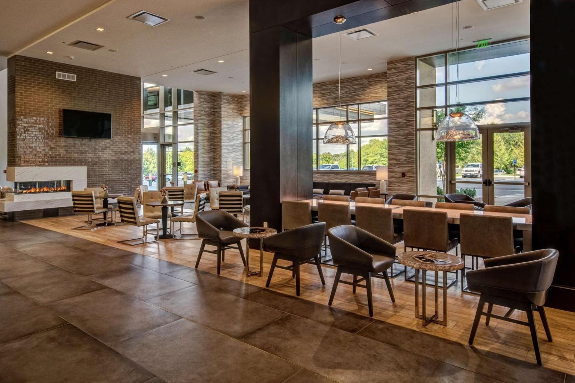 Hilton Franklin Cool Springs photo 49
