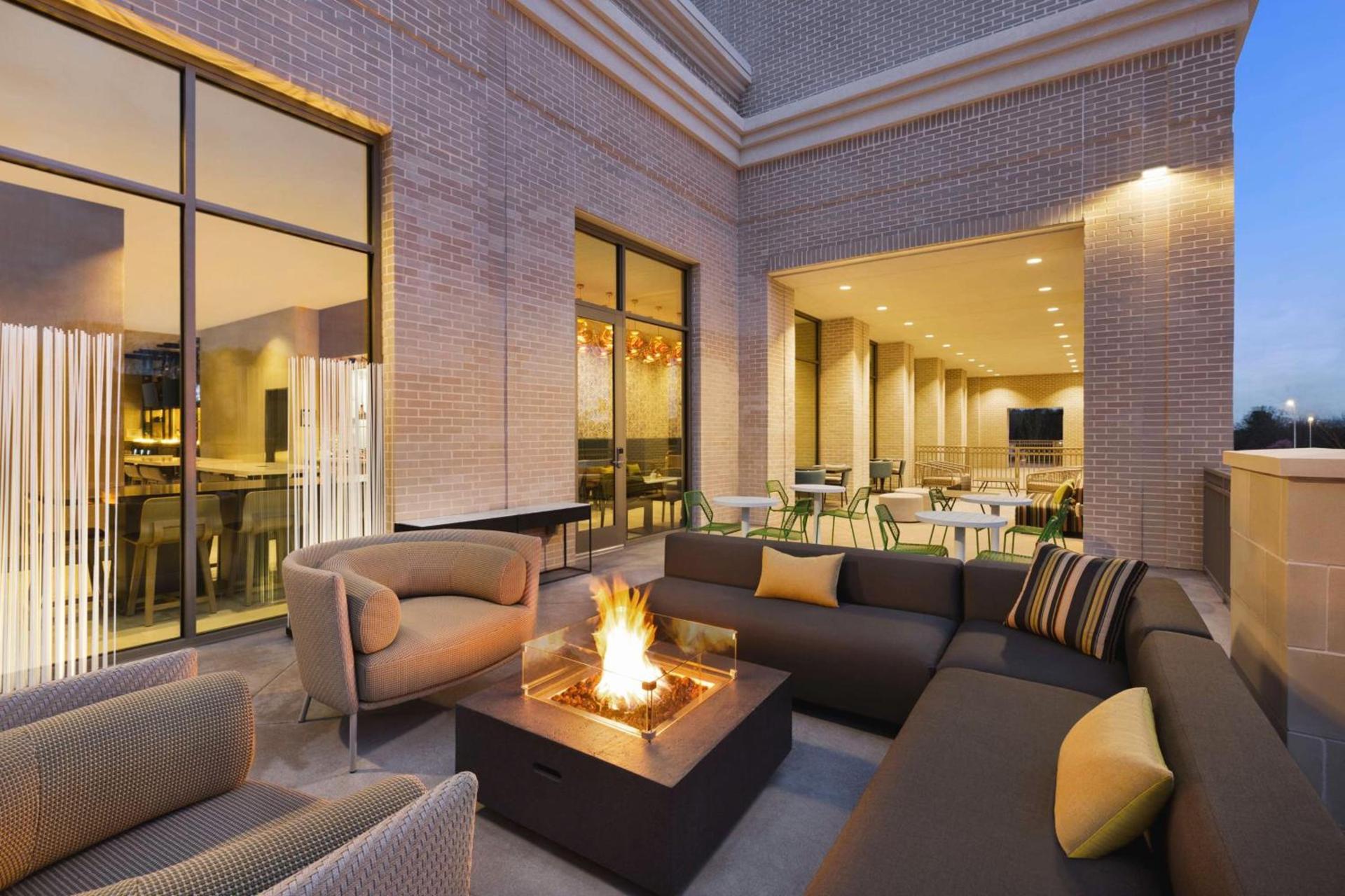 Hilton Garden Inn Nashville West End Avenue photo 5