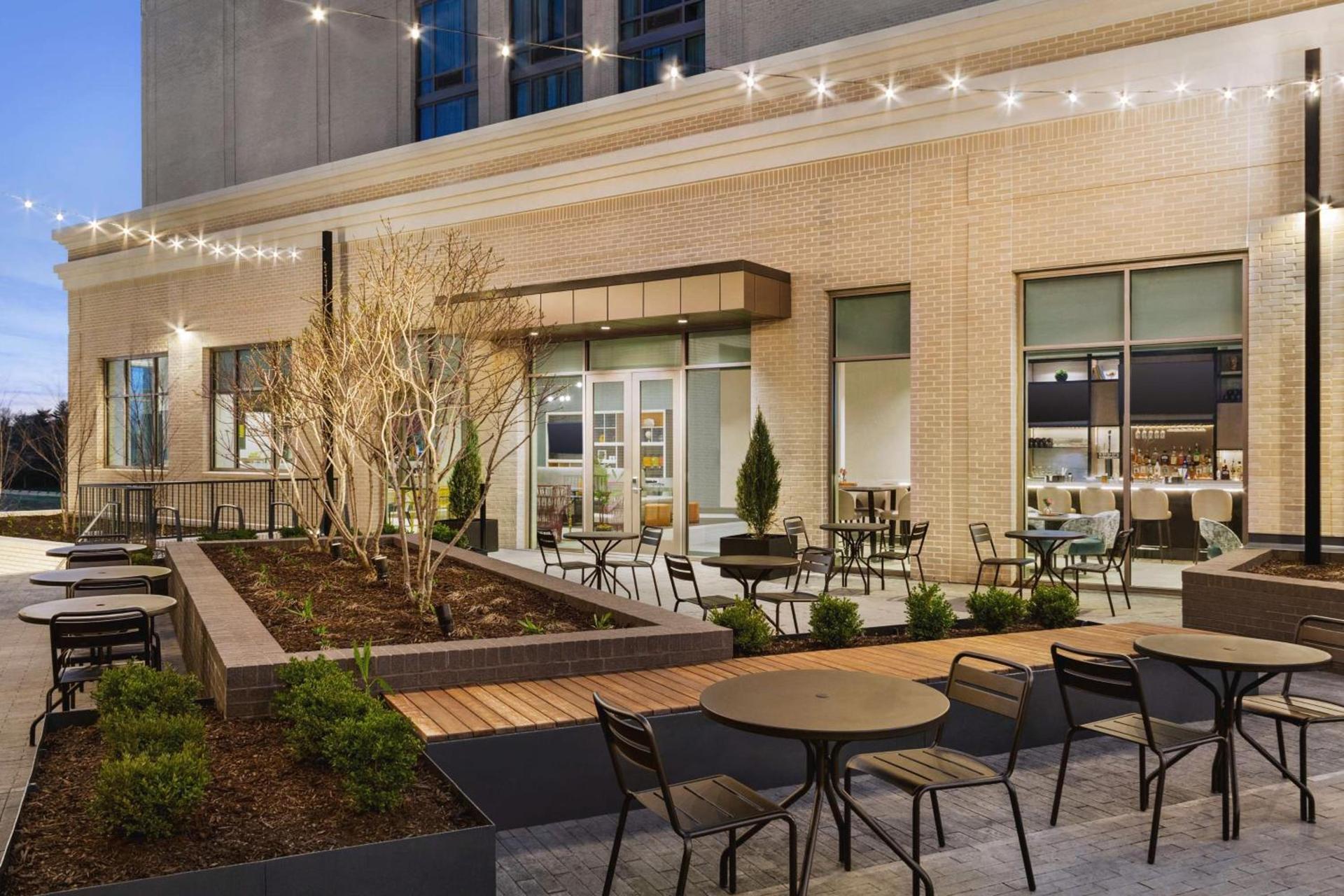 Hilton Garden Inn Nashville West End Avenue photo 4