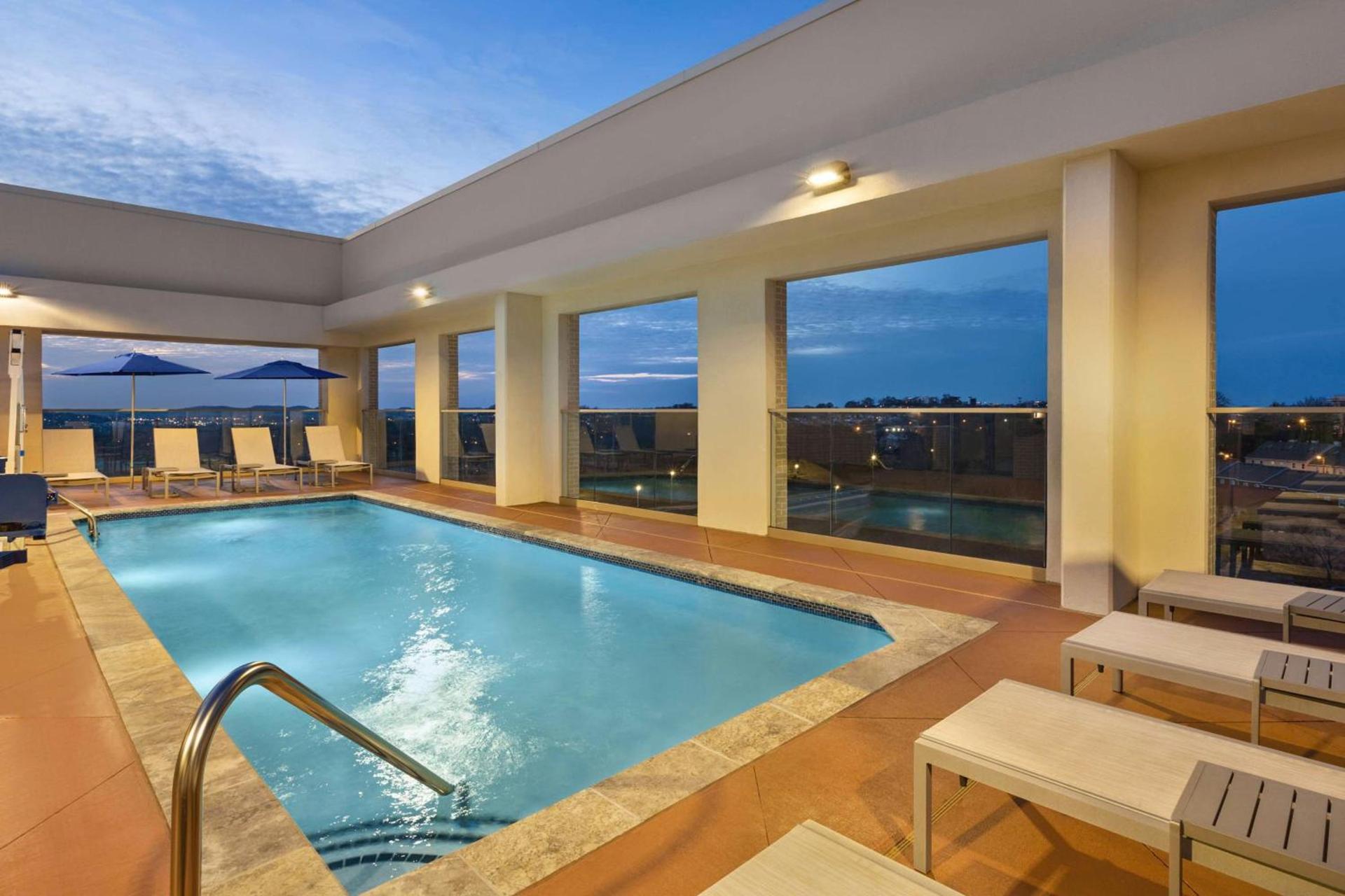 Hilton Garden Inn Nashville West End Avenue photo 9