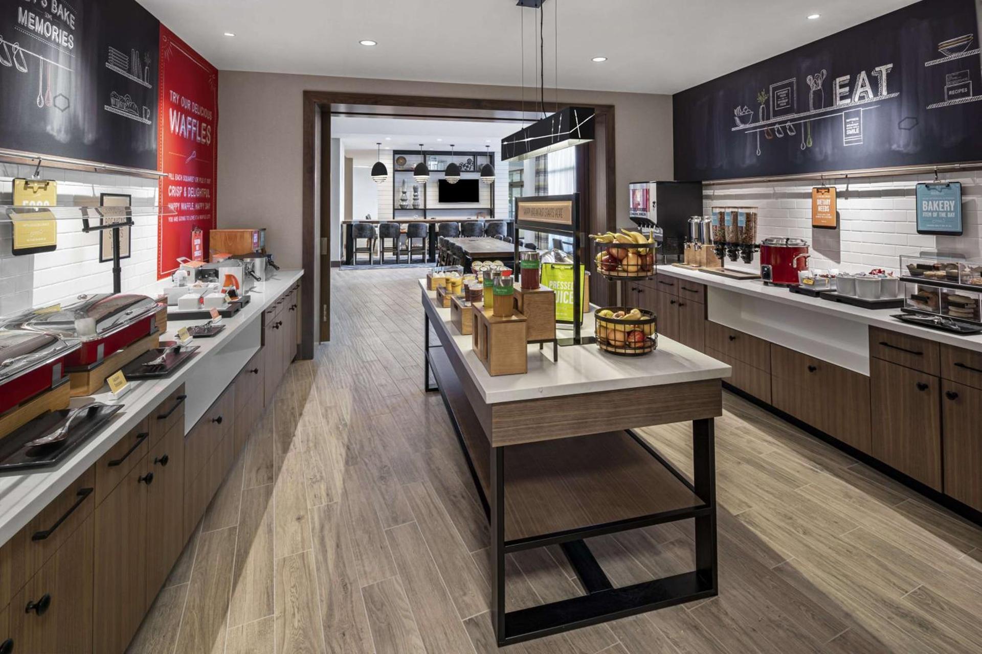 Hampton Inn Boston Woburn photo 16