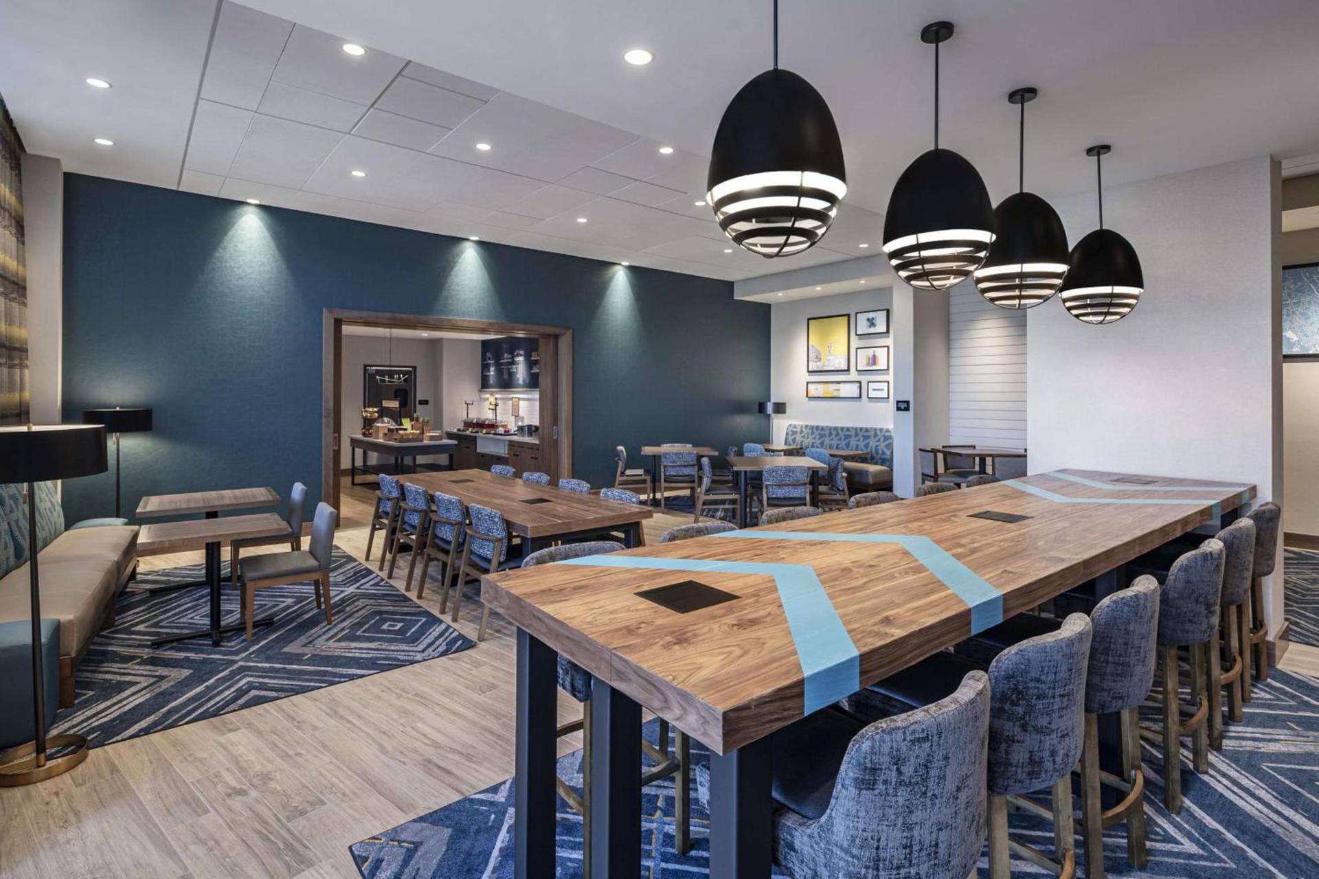 Hampton Inn Boston Woburn photo 2