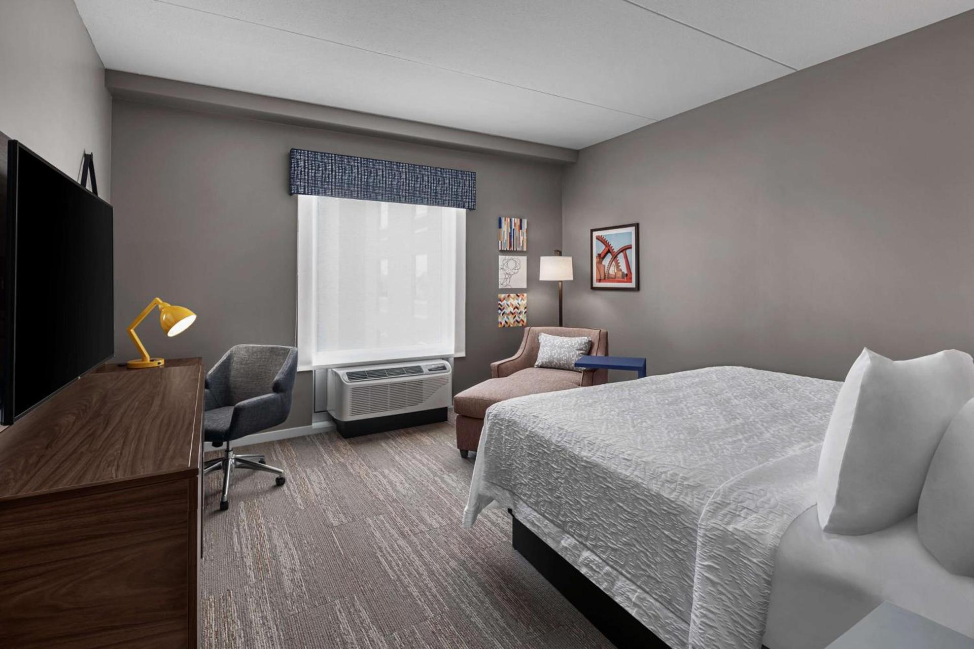 Hampton Inn Boston Woburn photo 28