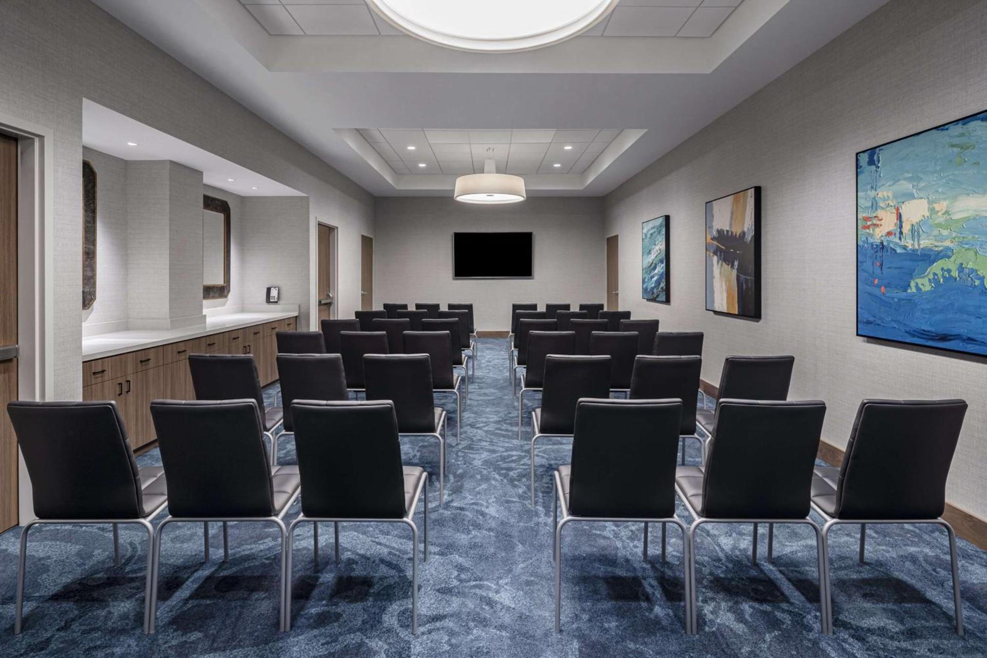 Hampton Inn Boston Woburn photo 13