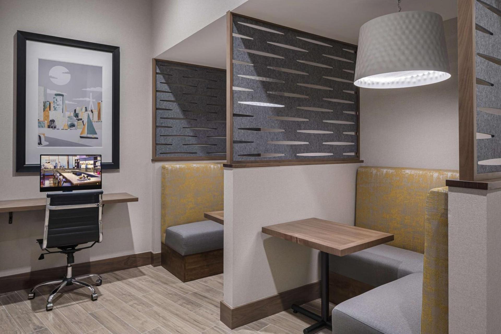 Hampton Inn Boston Woburn photo 23