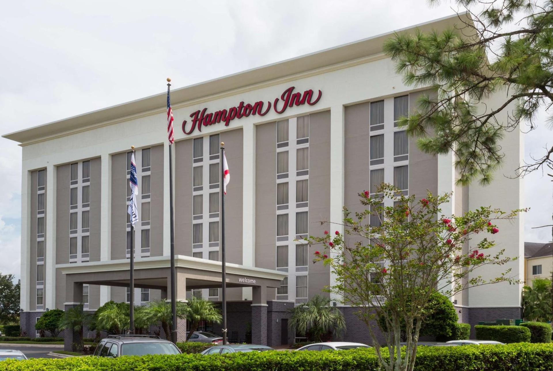 Hampton Inn Orlando-International Airport photo 1
