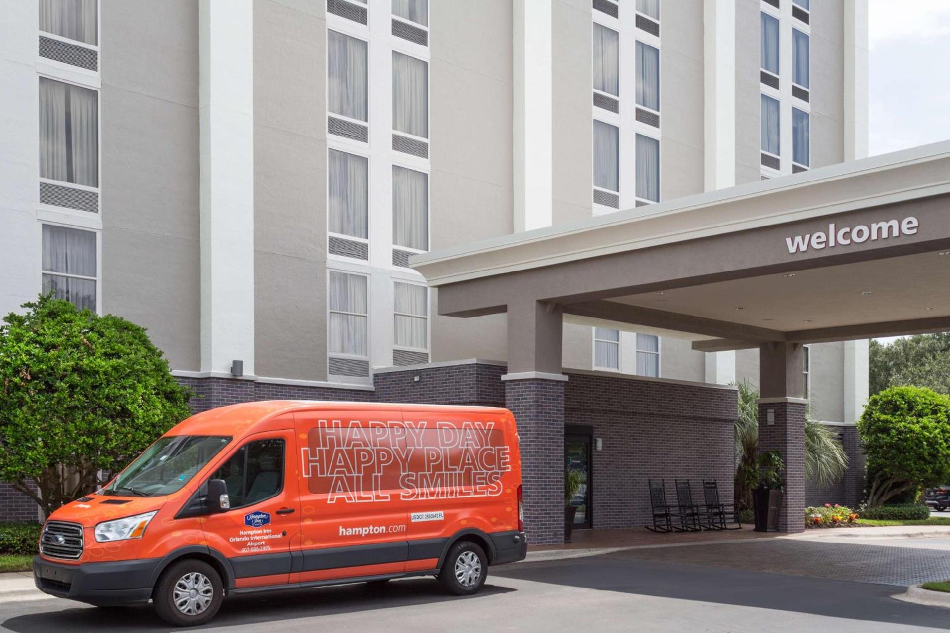 Hampton Inn Orlando-International Airport photo 2