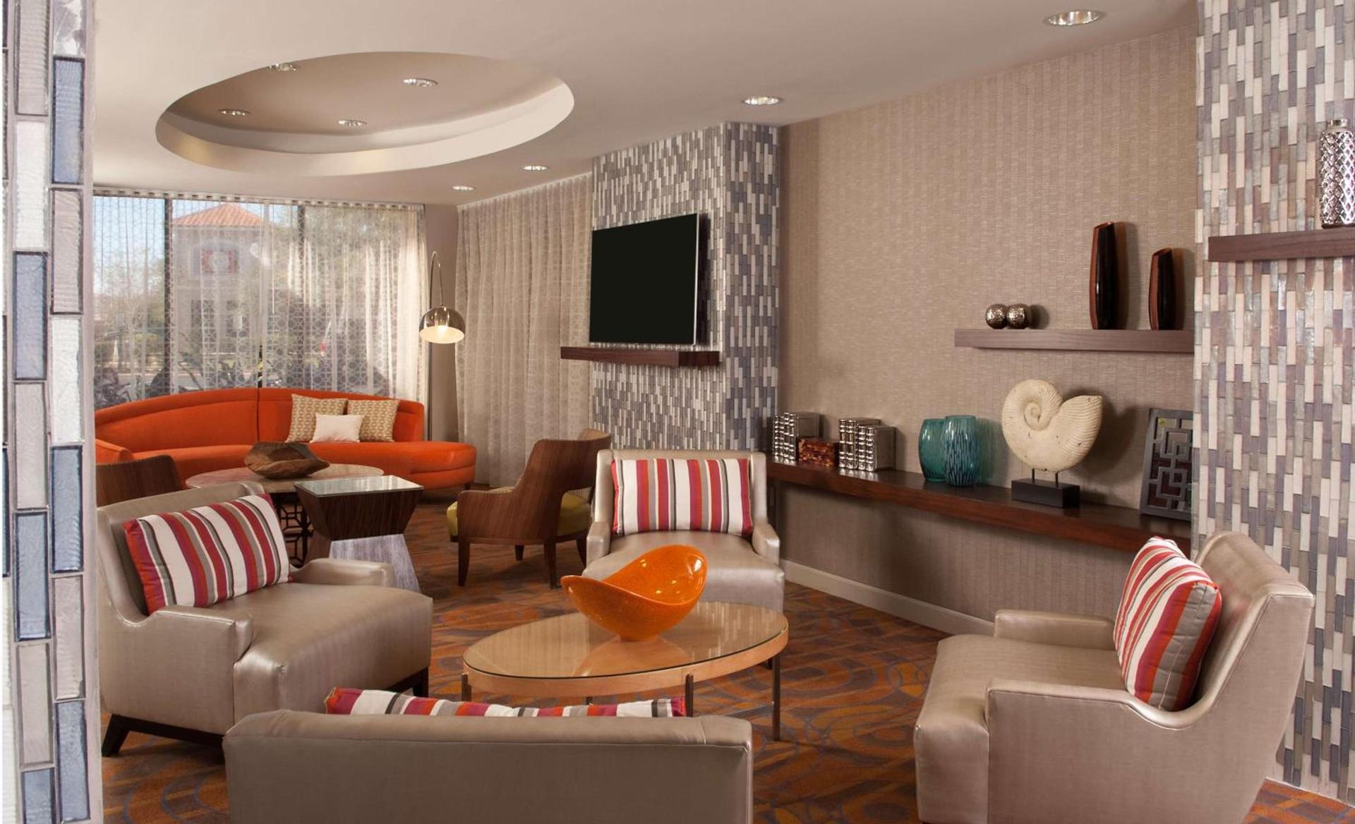Hampton Inn Orlando-International Airport photo 4