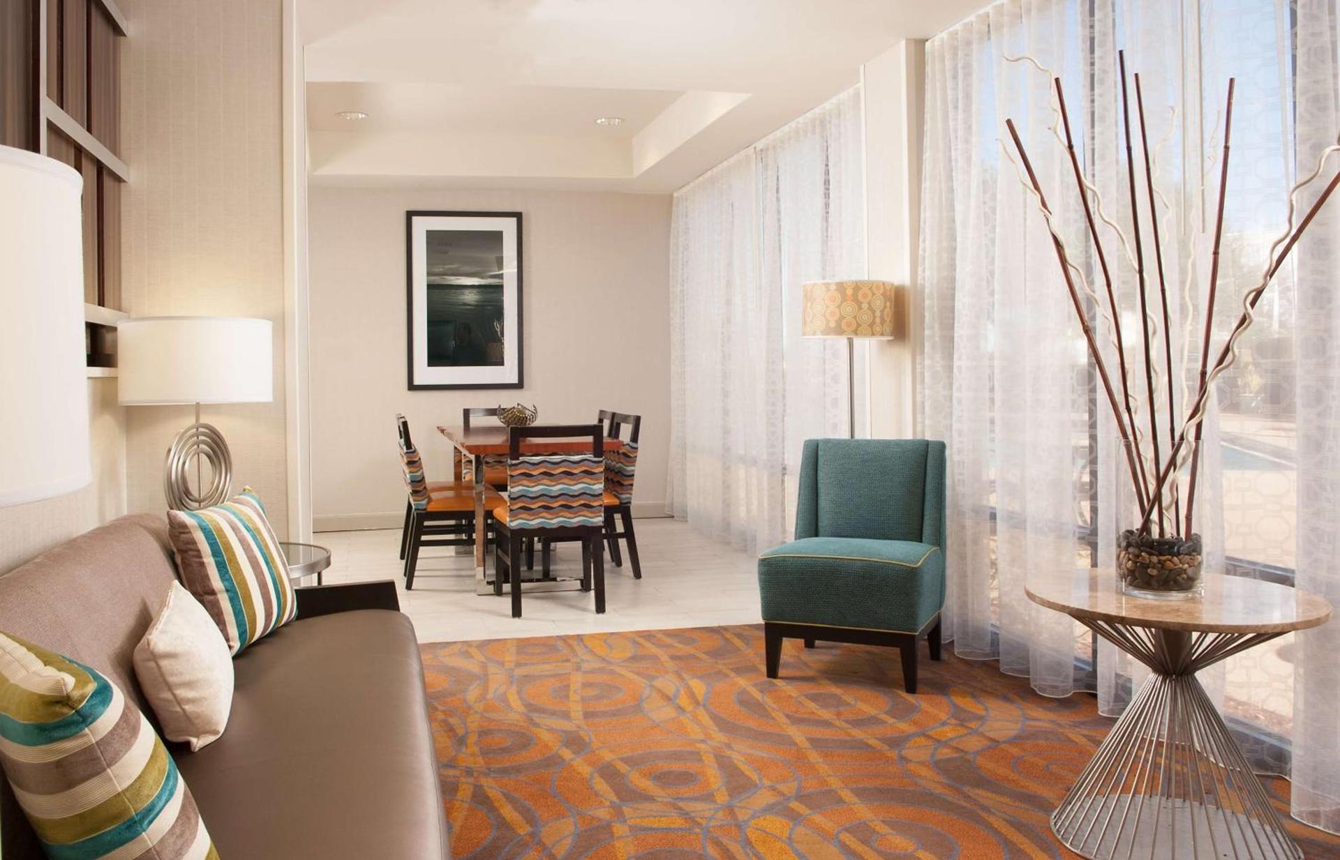 Hampton Inn Orlando-International Airport photo 5