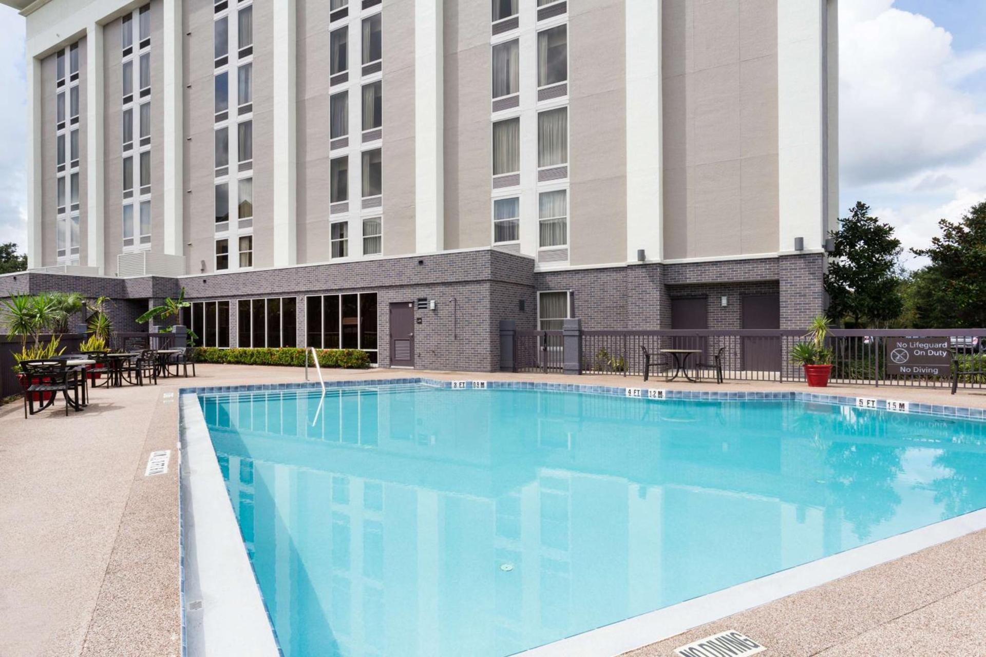 Hampton Inn Orlando-International Airport photo 8