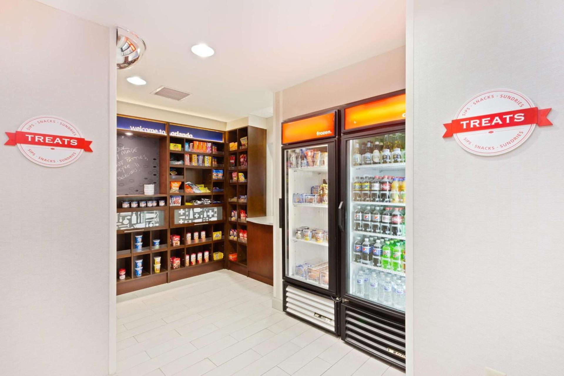 Hampton Inn Orlando-International Airport photo 9