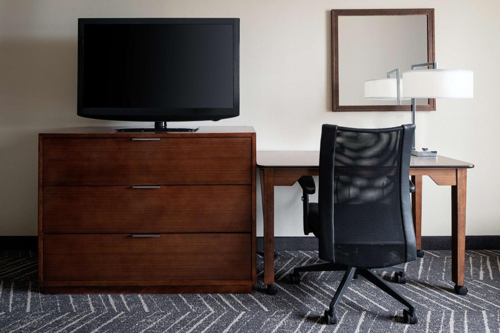 Homewood Suites Springfield photo 8