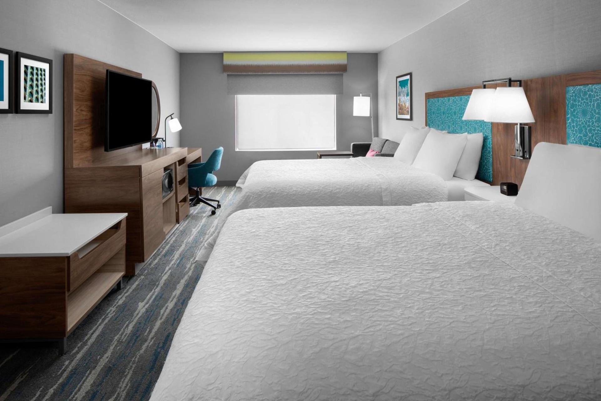 Hampton Inn Phoenix - Biltmore photo 14