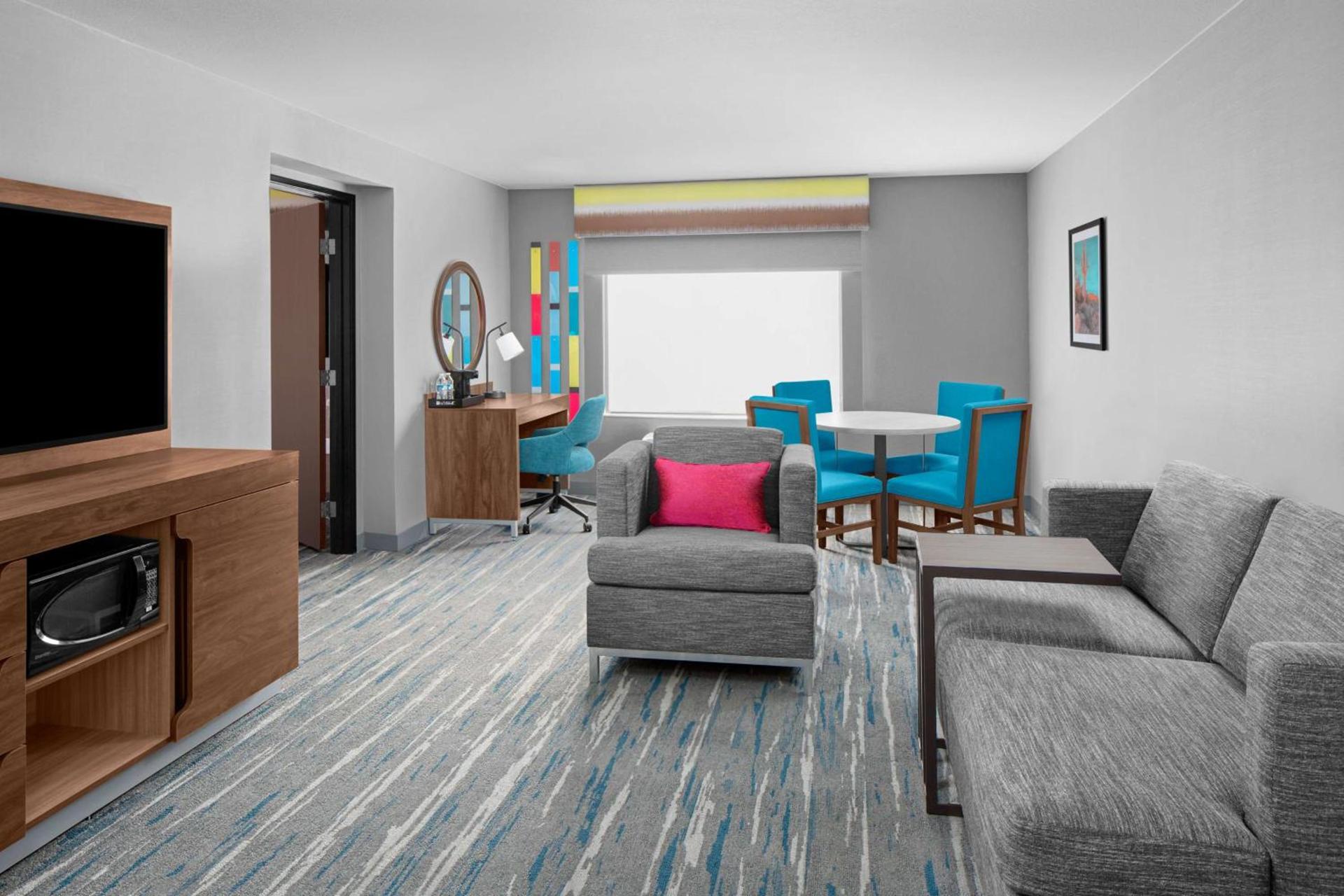 Hampton Inn Phoenix - Biltmore photo 19