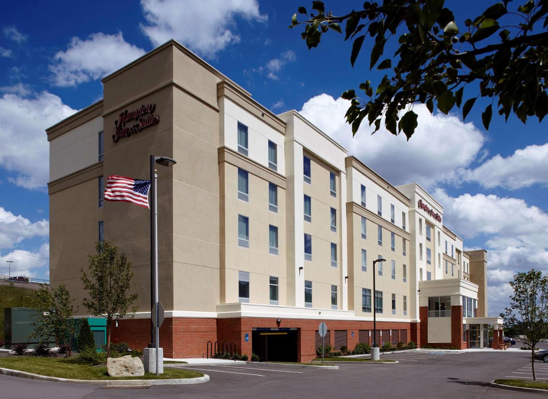 Hampton Inn & Suites Pittsburgh Airport South/Settlers Ridge photo 3